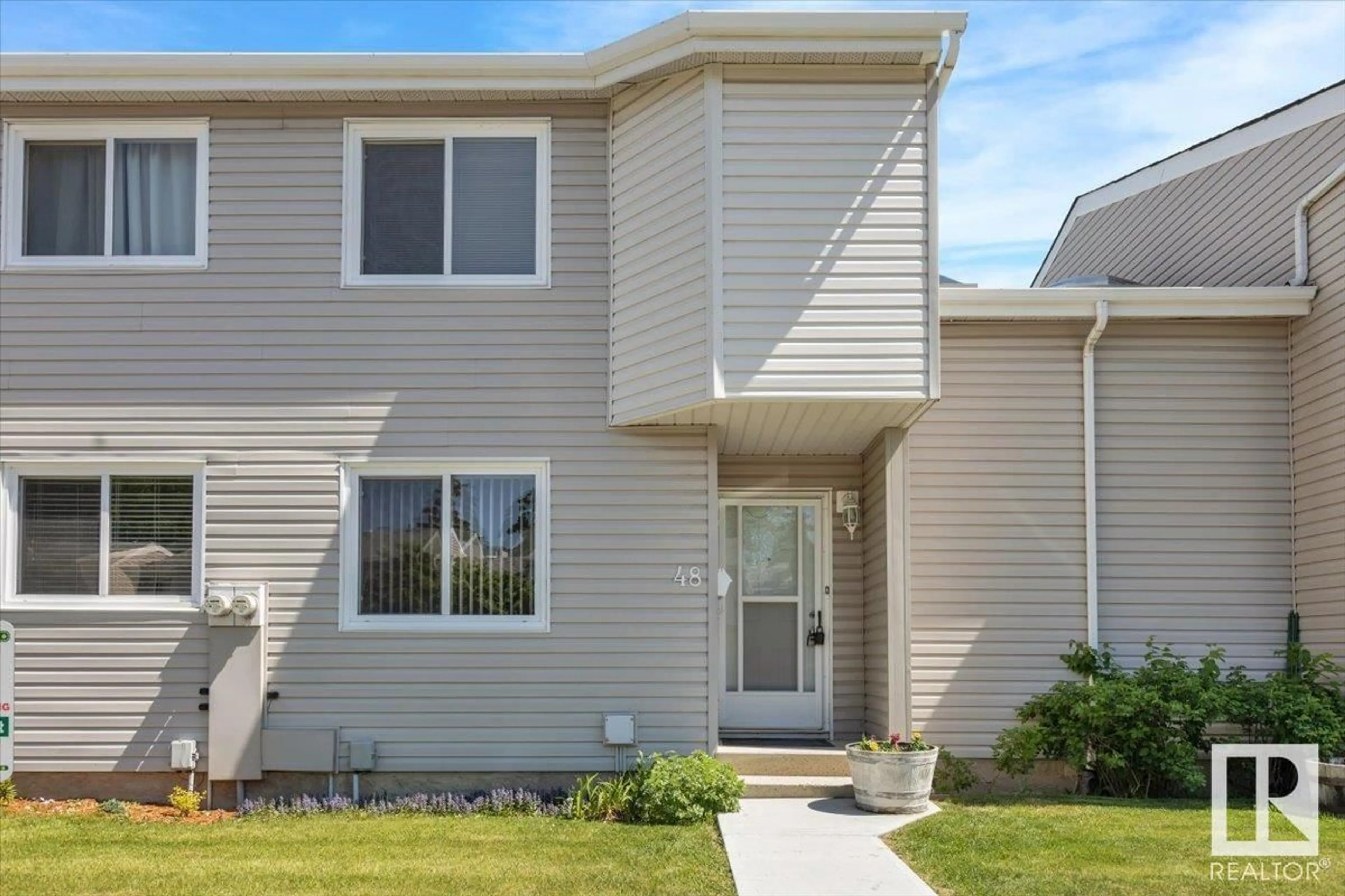 Home with vinyl exterior material, unknown for 48 - 3221 119 ST, Edmonton Alberta T6J5K7
