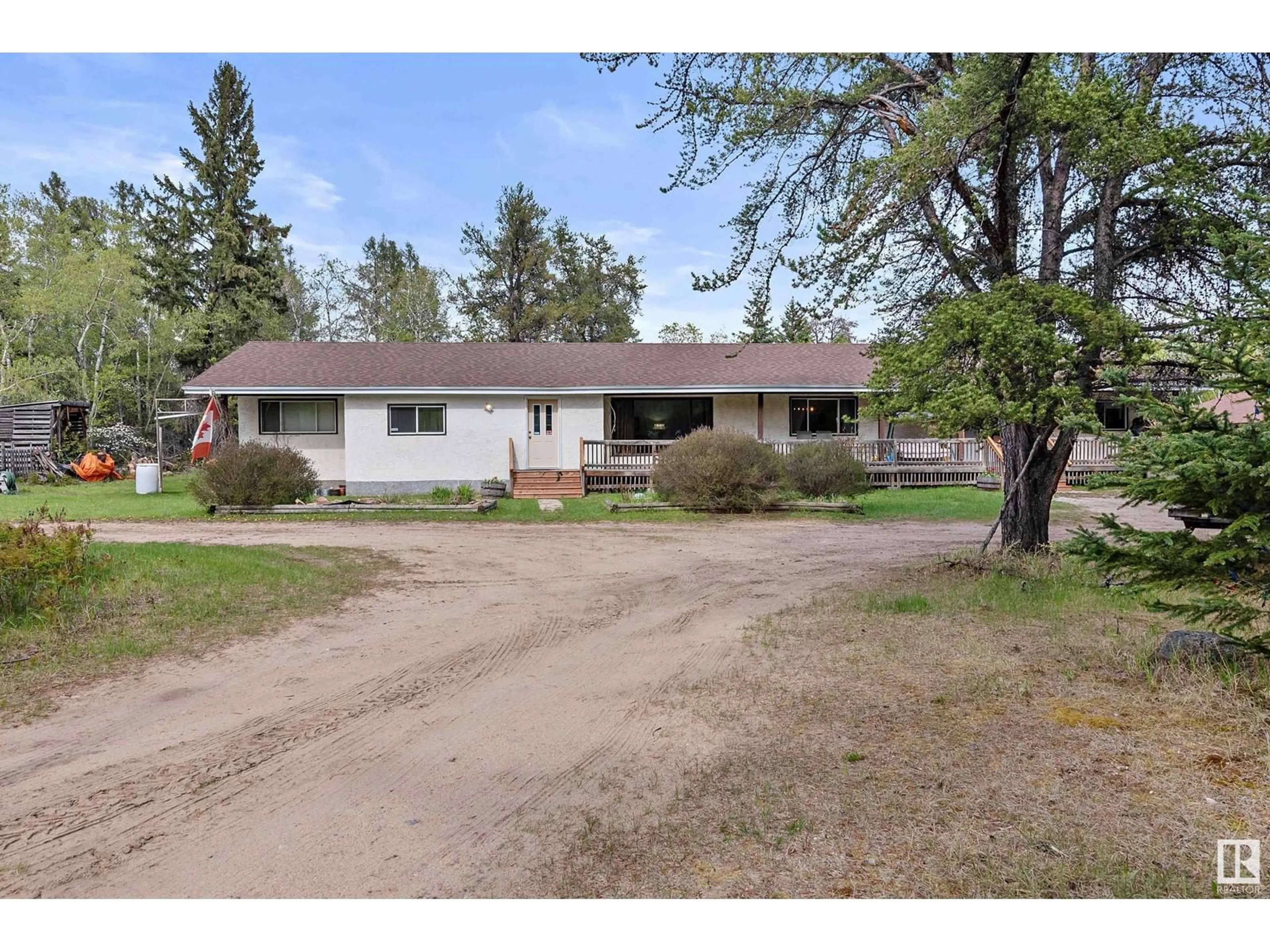 A pic from outside/outdoor area/front of a property/back of a property/a pic from drone, street for 57209 RGE RD 222, Rural Sturgeon County Alberta T0A2W0
