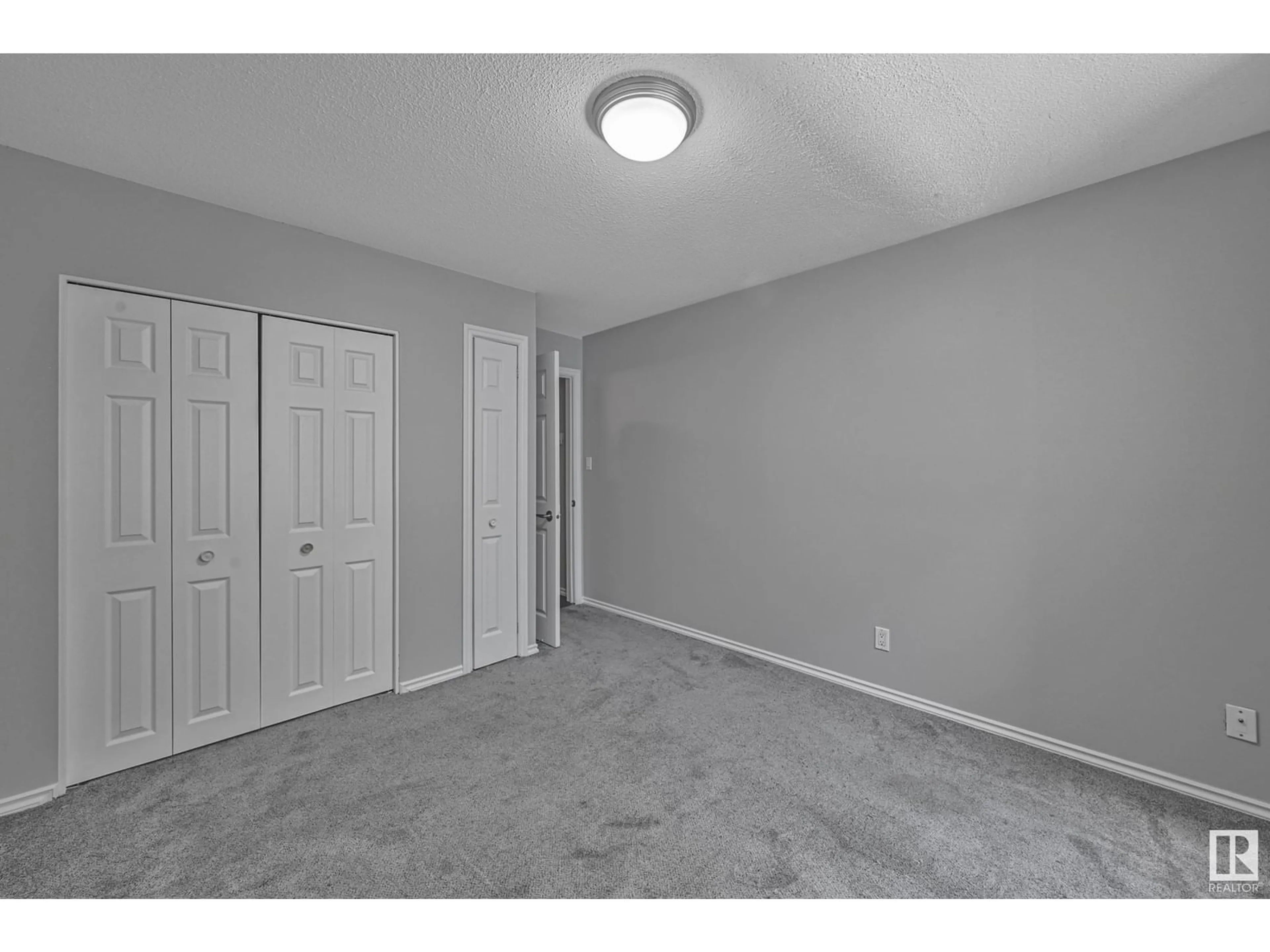 A pic of a room for 202 - 9725 82 AV, Edmonton Alberta T6E1Y6
