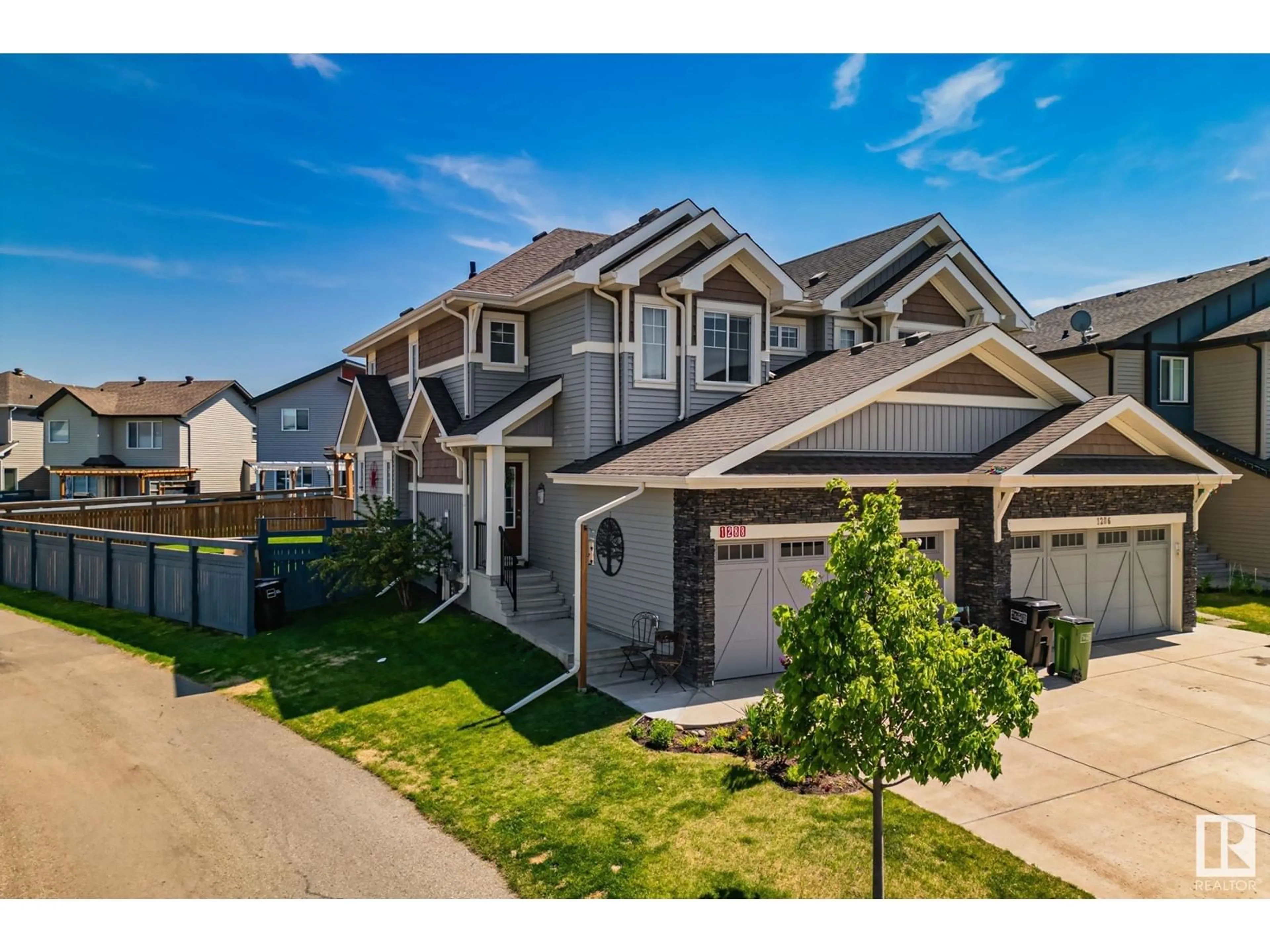 A pic from outside/outdoor area/front of a property/back of a property/a pic from drone, street for 1288 DANIELS CR, Edmonton Alberta T6W3J1