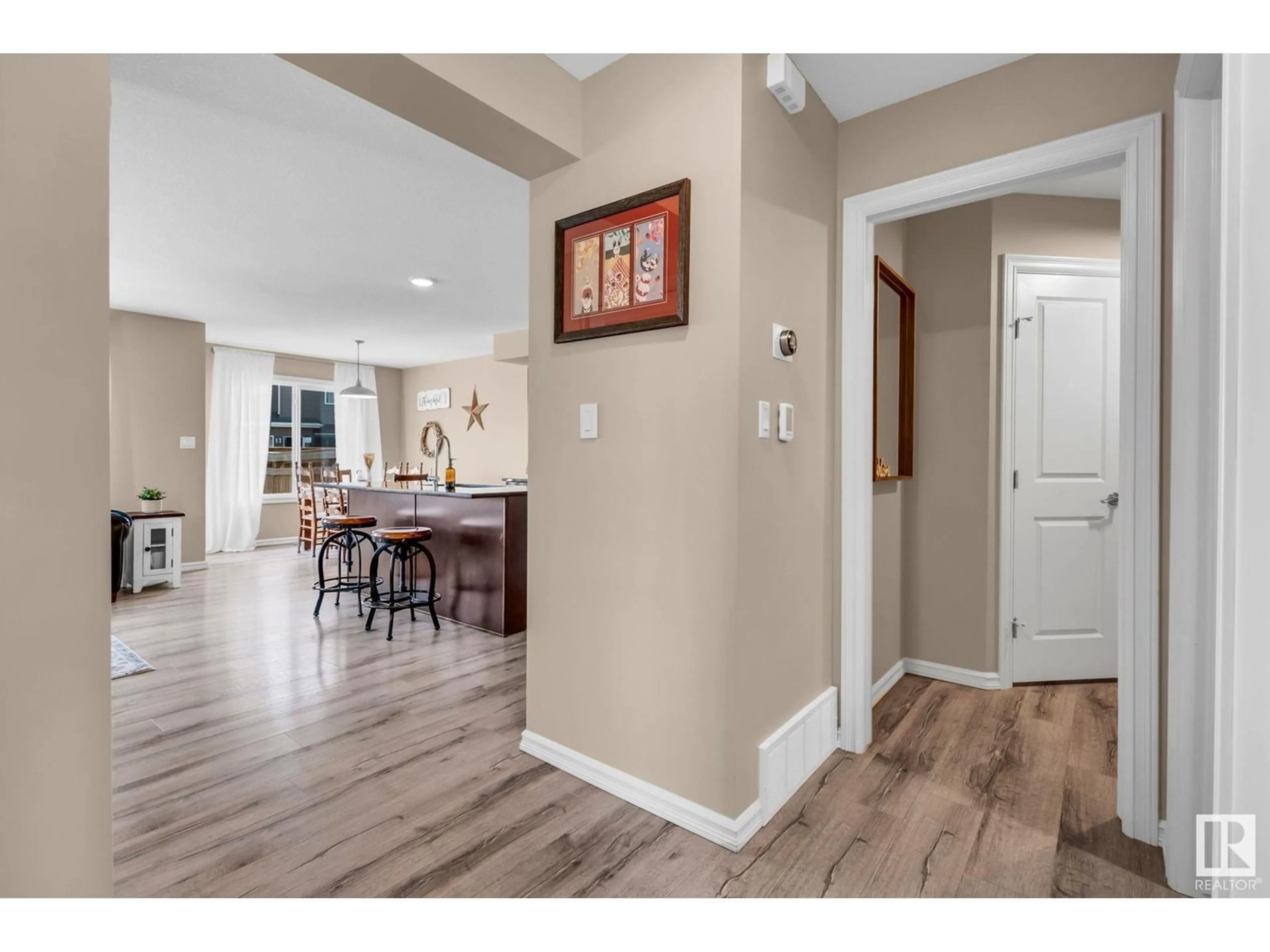 Indoor entryway for 1288 DANIELS CR, Edmonton Alberta T6W3J1