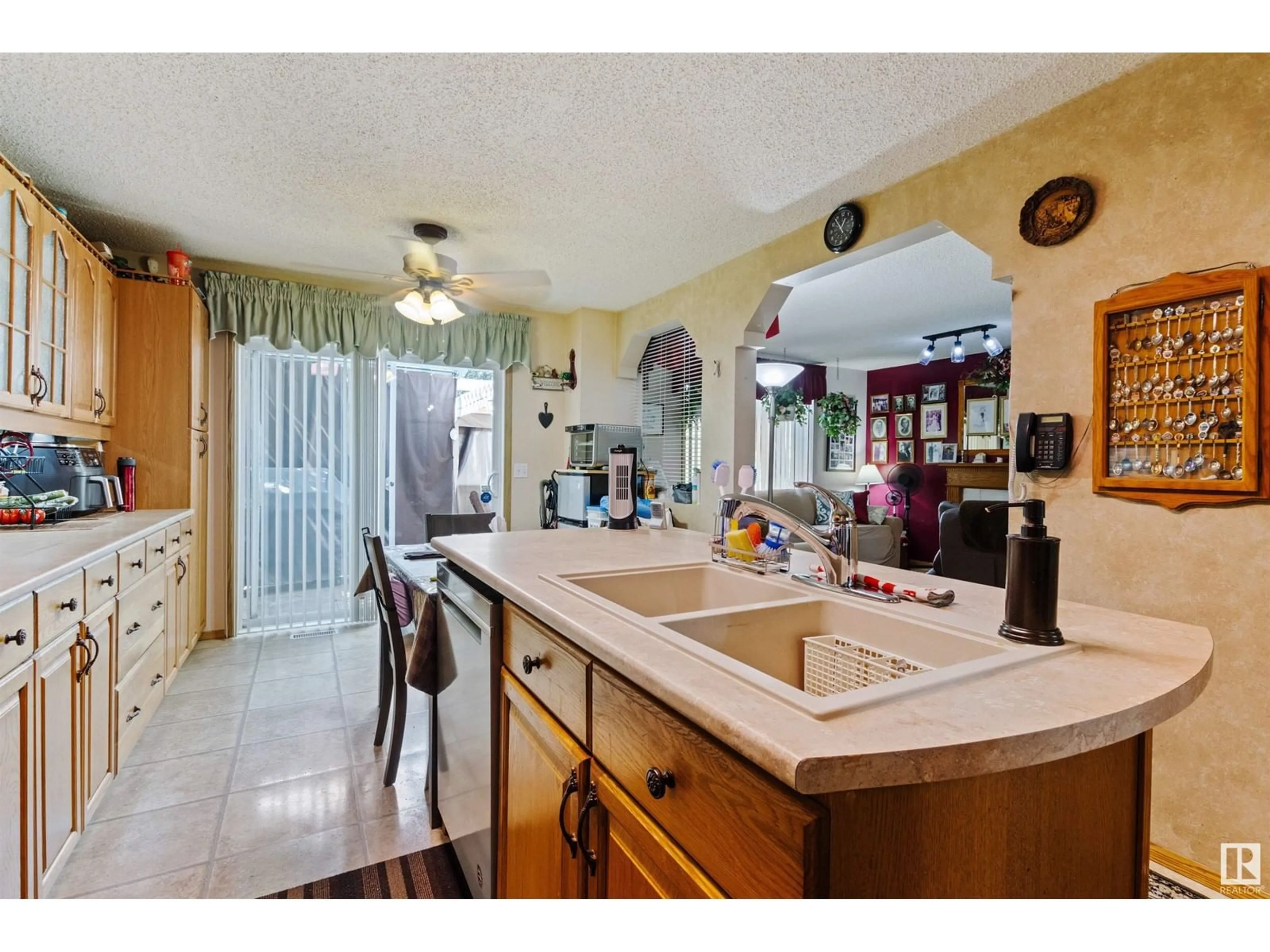 Open concept kitchen, ceramic/tile floor for 13 ABERDEEN CR, Stony Plain Alberta T7Z1K4