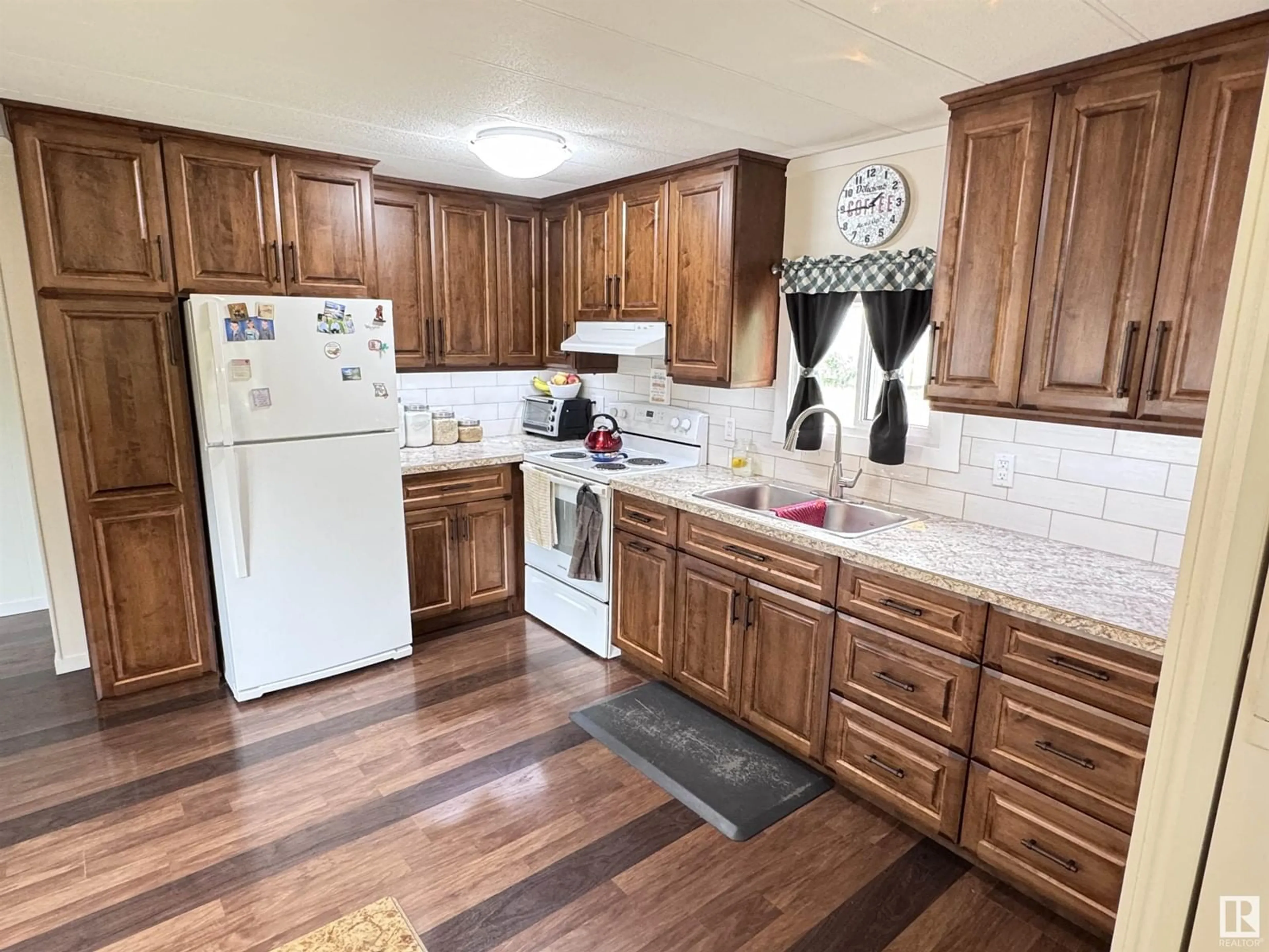 Standard kitchen, wood/laminate floor for 10003 110 ST, Westlock Alberta T7P1N6