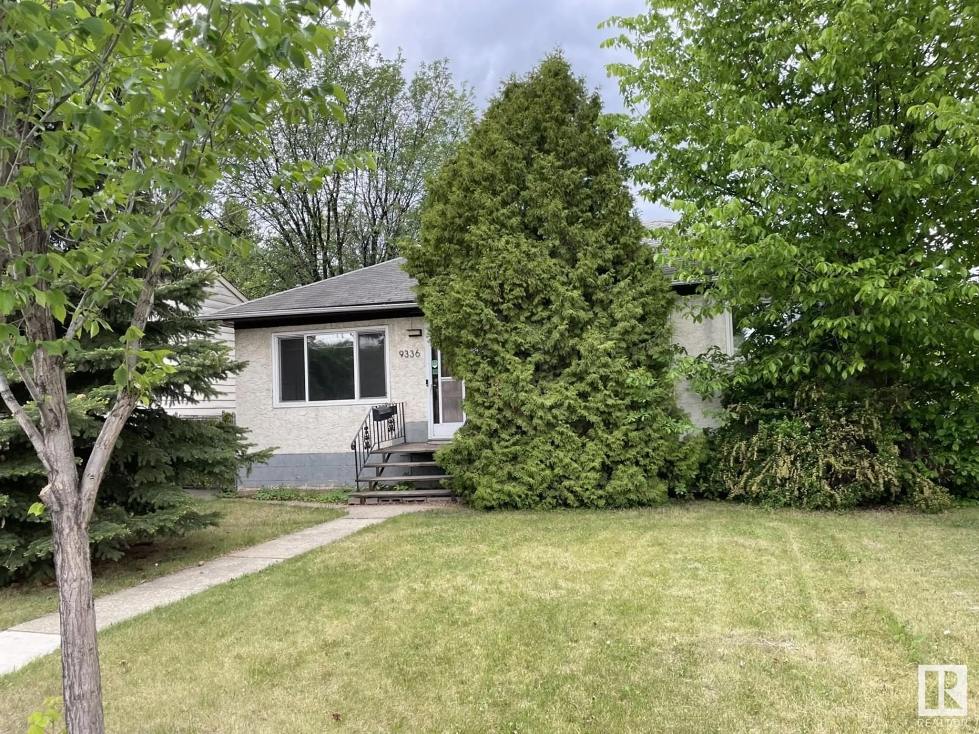 Unknown for 9336 85 ST, Edmonton Alberta T6C3C8