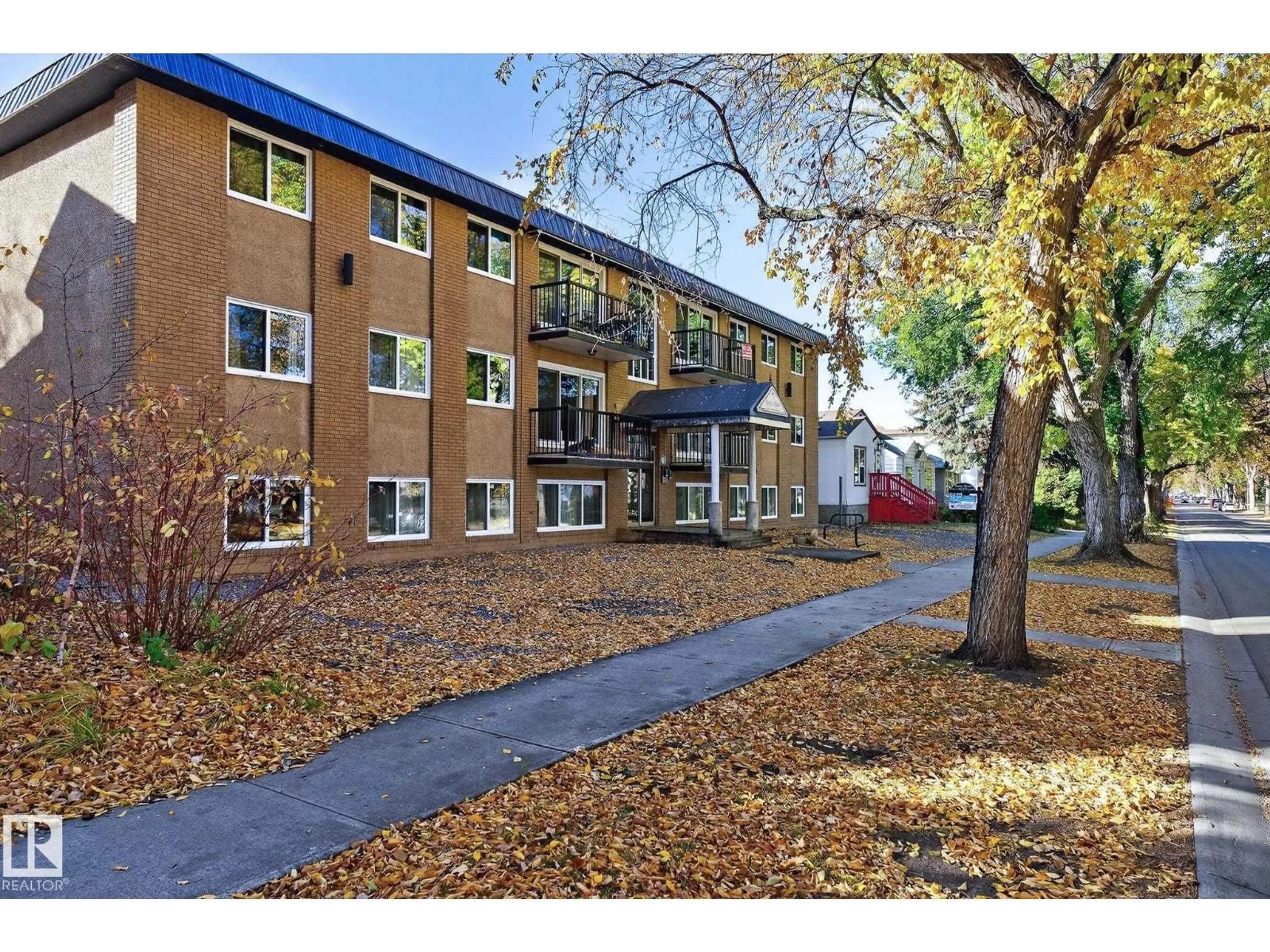 Unknown for 301 - 10621 79 AV, Edmonton Alberta T6E1S2