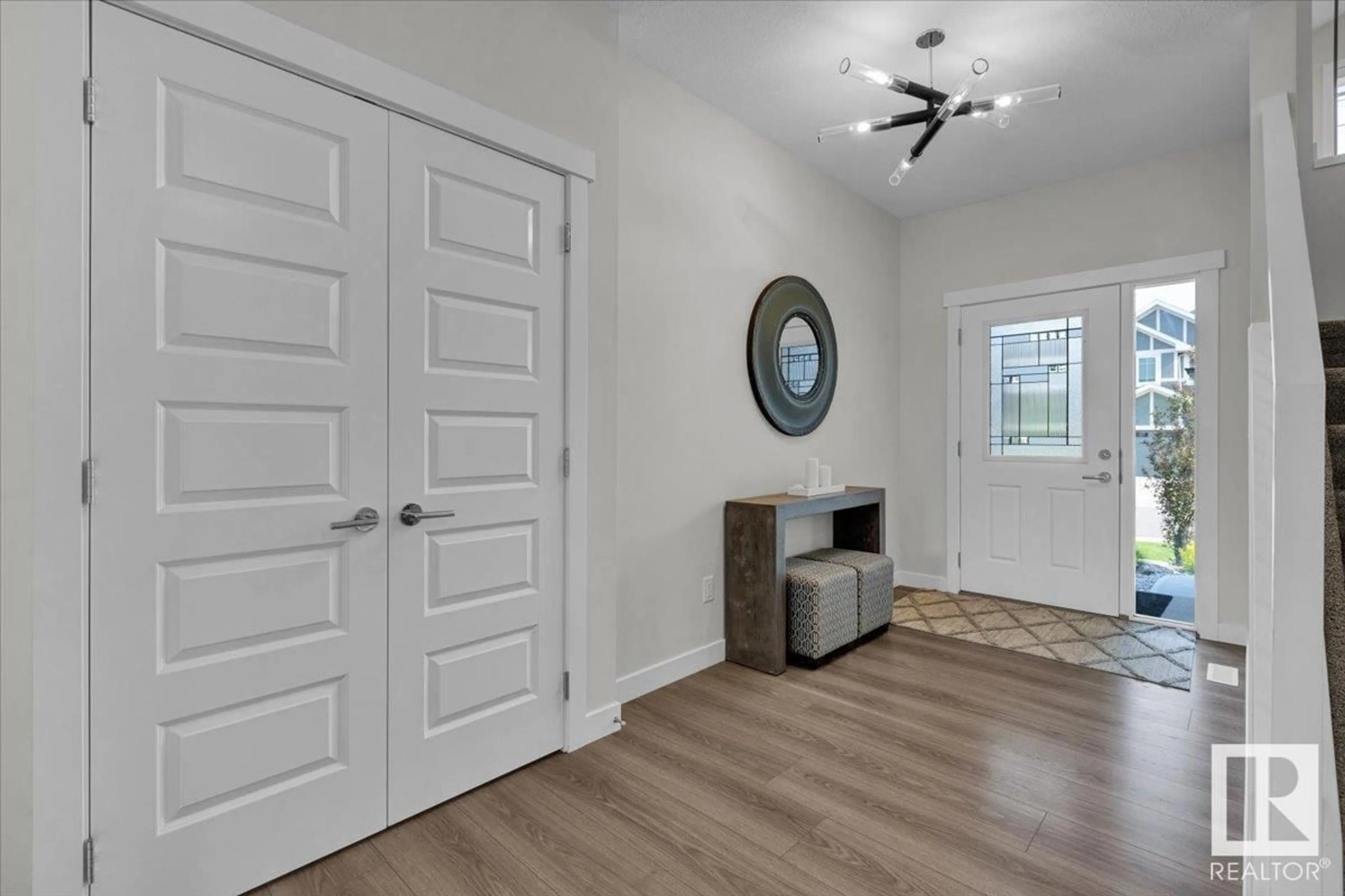 Indoor entryway for SW - 5736 KEEPING CR, Edmonton Alberta T6W4K4