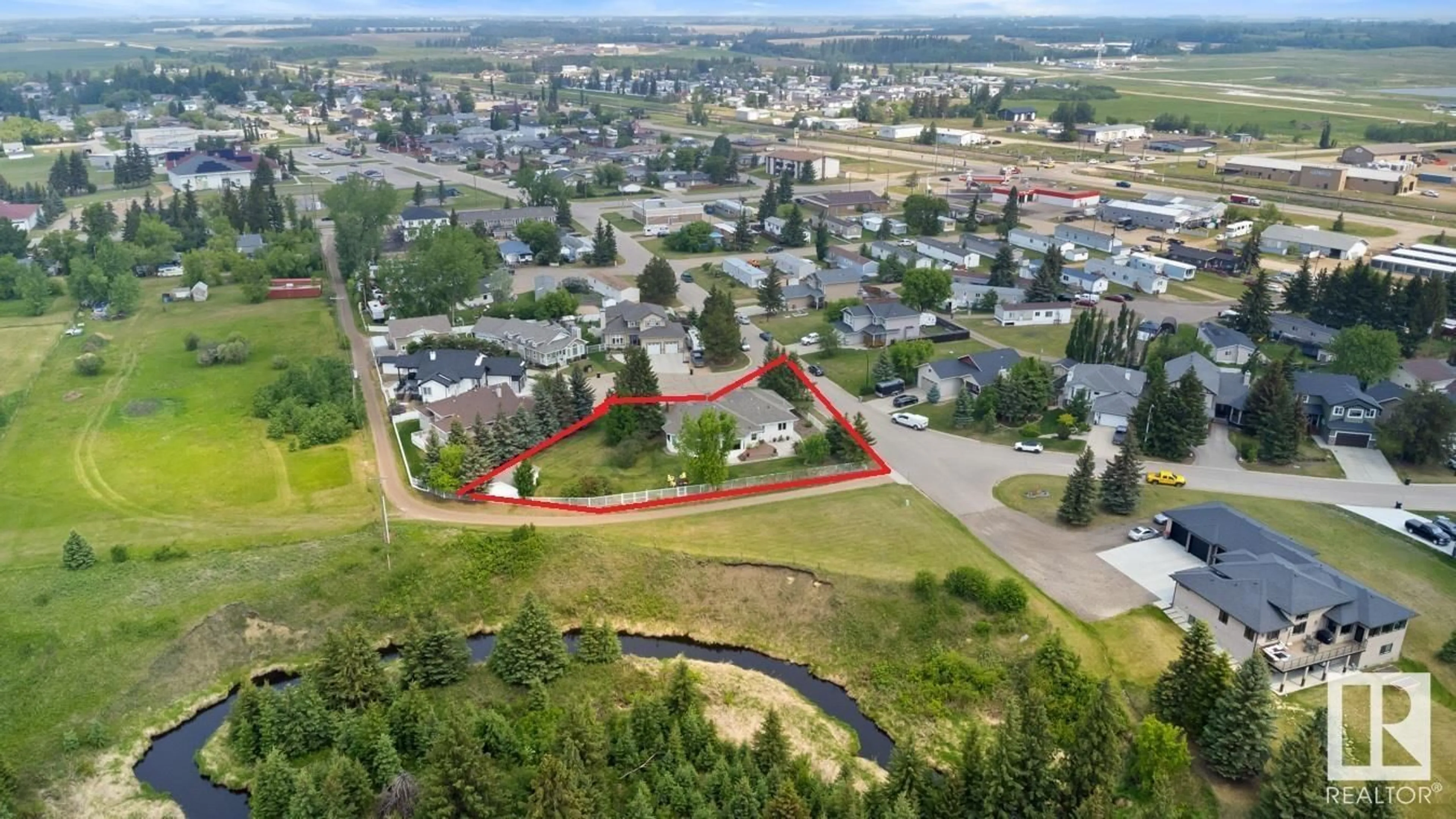 A pic from outside/outdoor area/front of a property/back of a property/a pic from drone, unknown for 139 BELA DR, Millet Alberta T0C1Z0