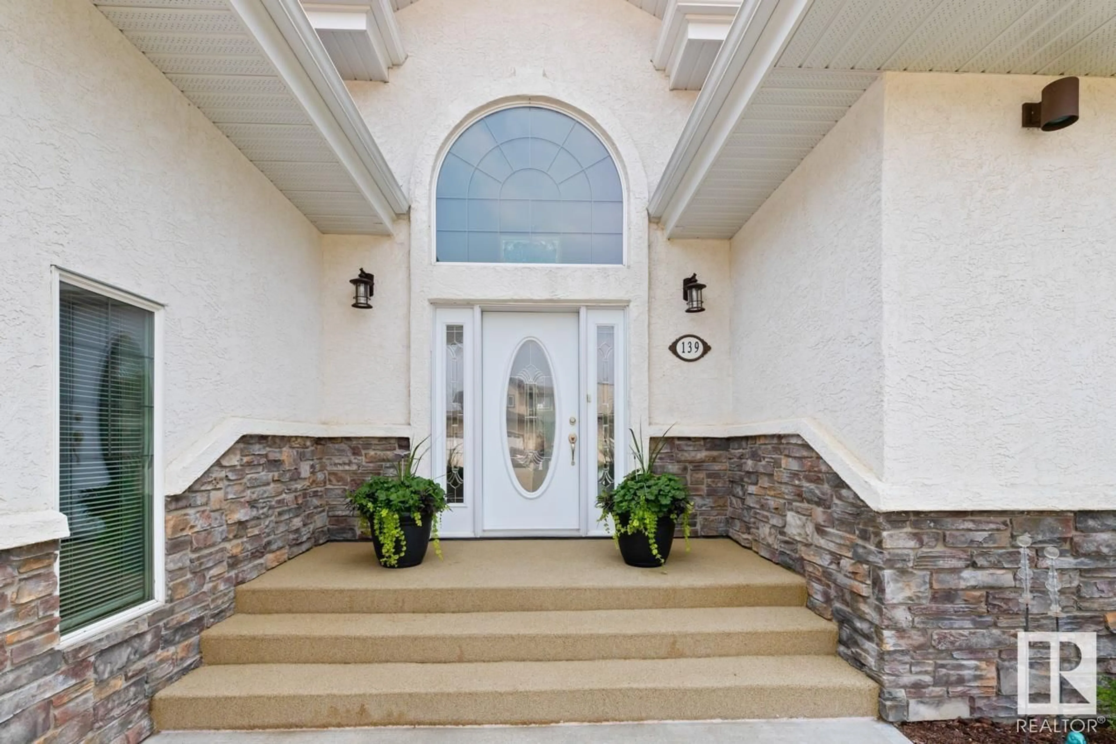 Indoor entryway for 139 BELA DR, Millet Alberta T0C1Z0