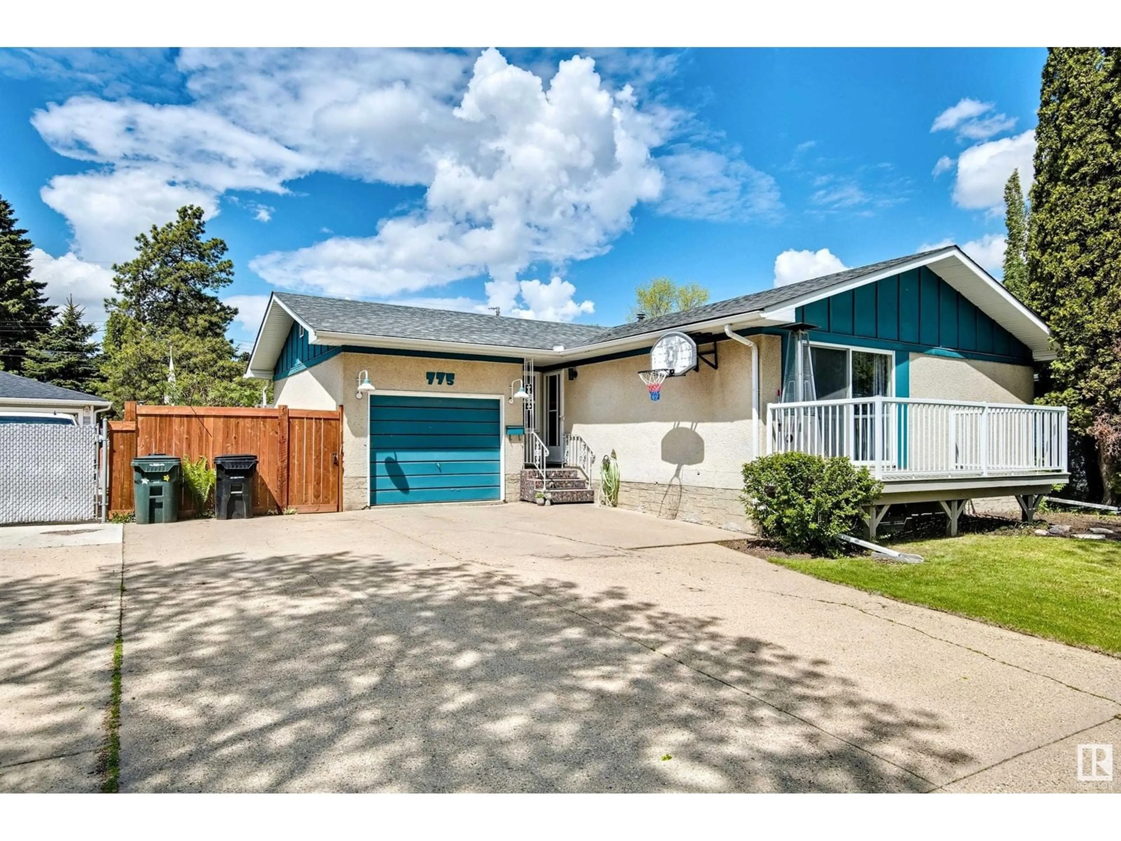 Home with vinyl exterior material, street for 775 ALDER AV, Sherwood Park Alberta T9A1V1