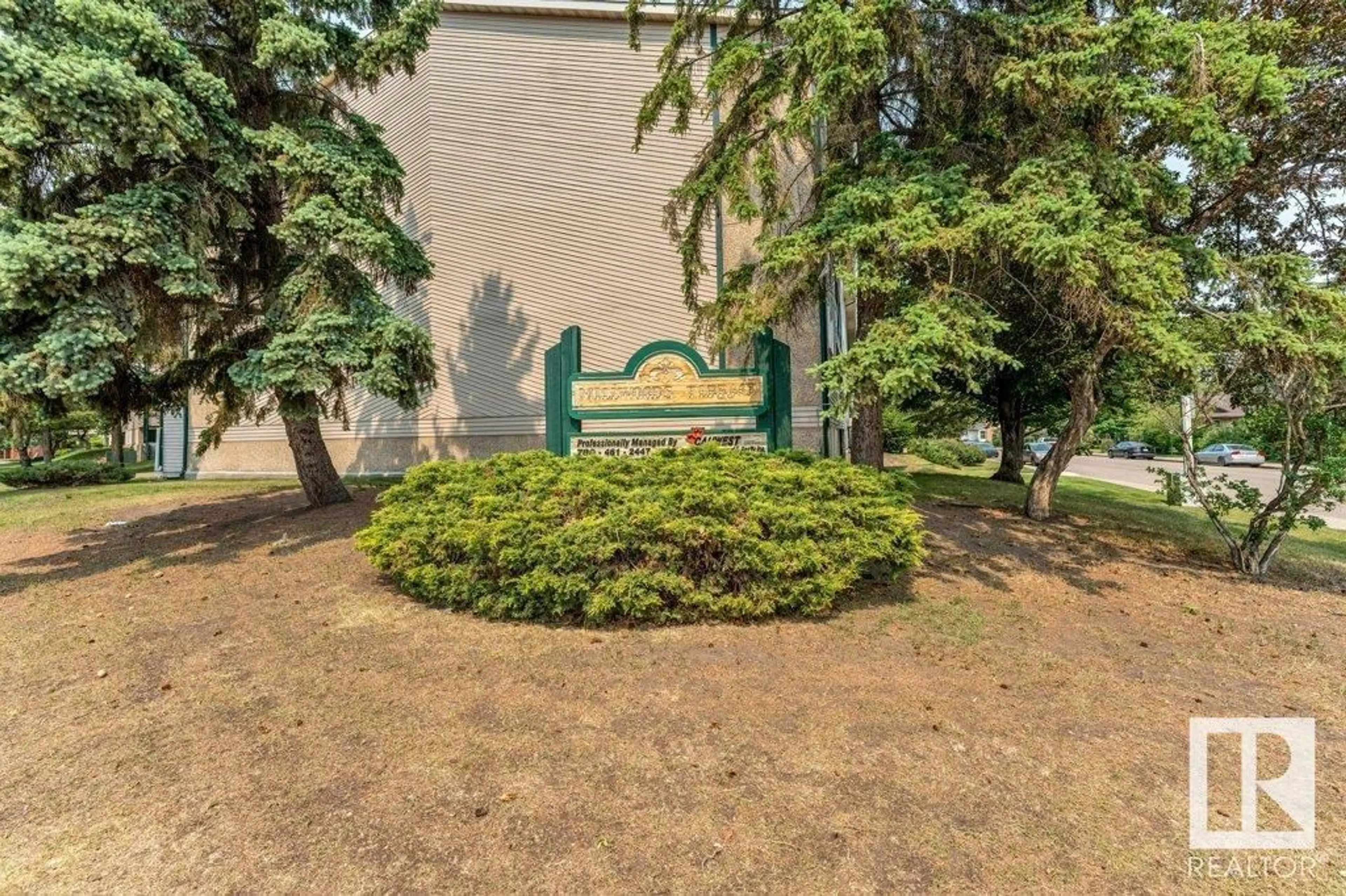 Patio, mountain view for 311 - 1620 48 ST, Edmonton Alberta T6L5B1