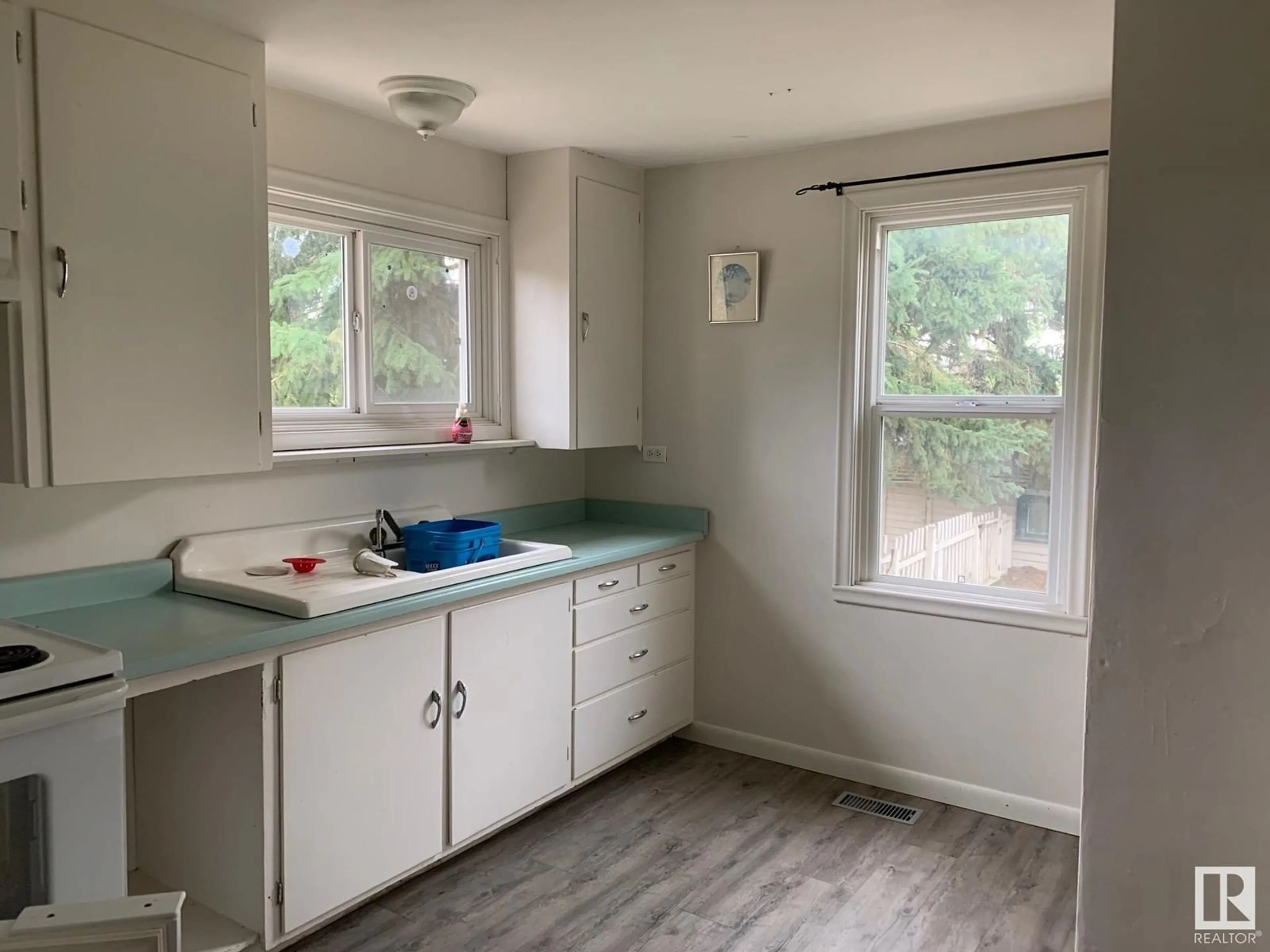 A pic of a room for 5210 48 AV, Athabasca Town Alberta T9S1K6