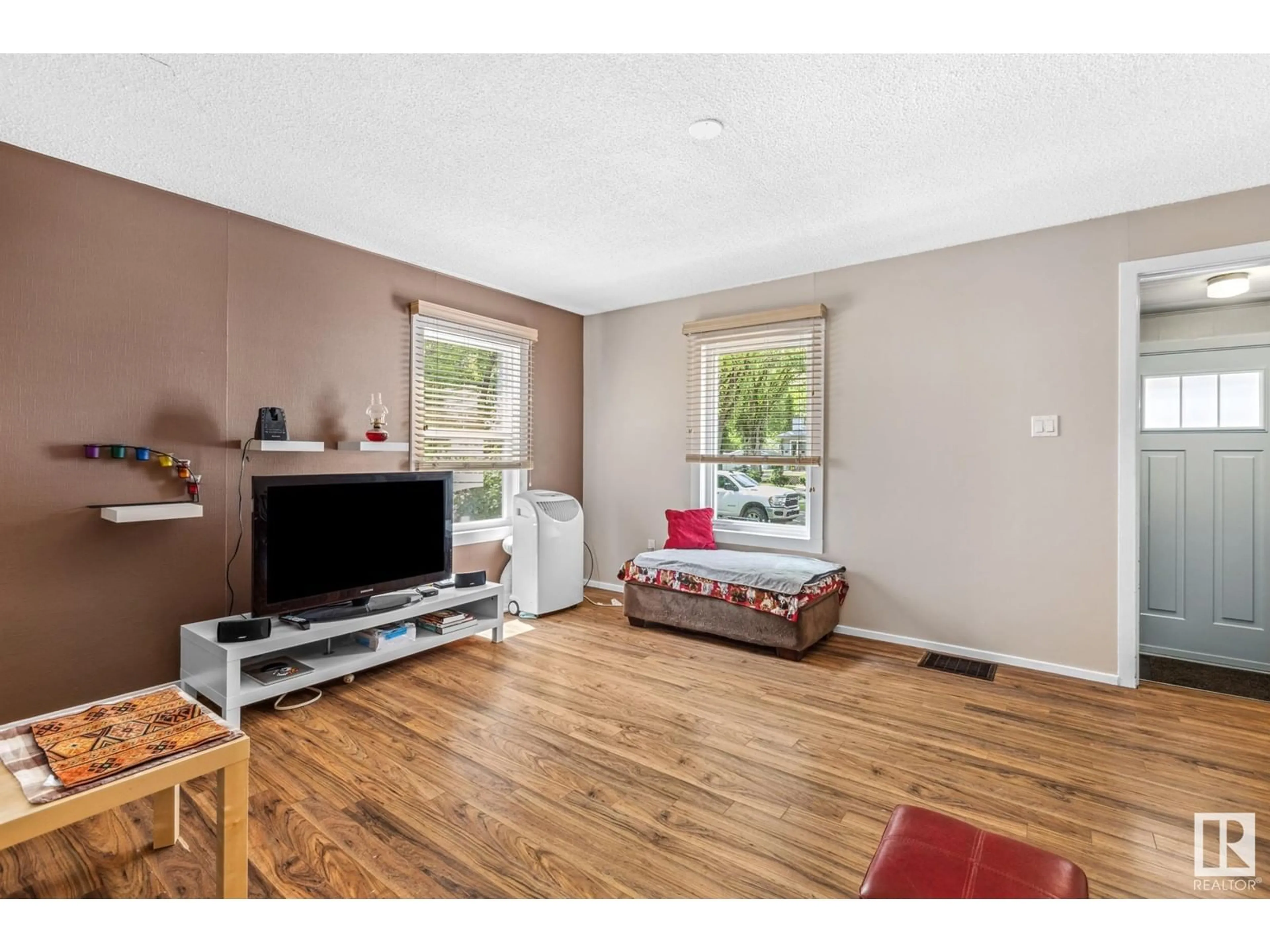 A pic of a room for NW - 11607 87 ST, Edmonton Alberta T5B3M6