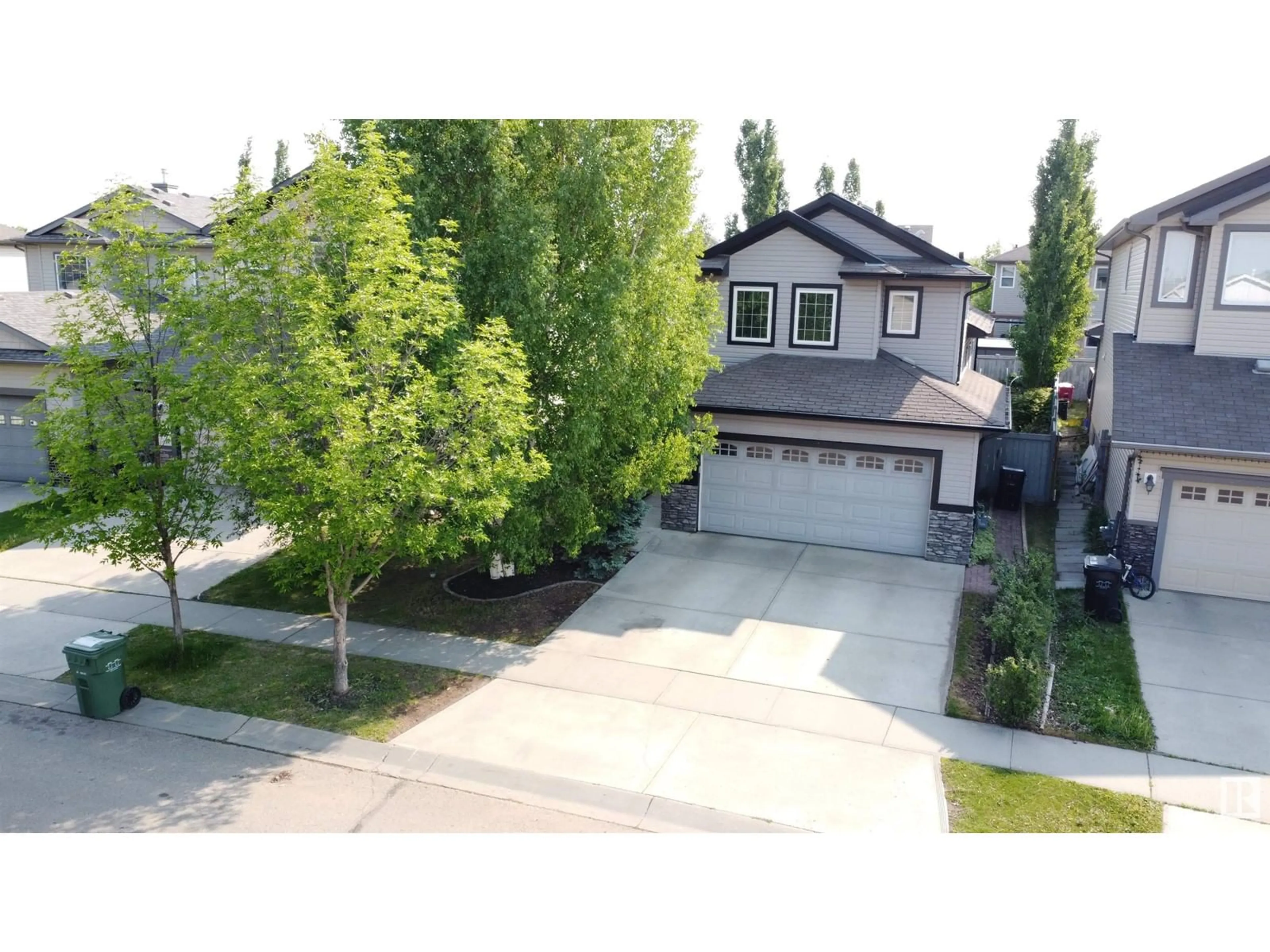 A pic from outside/outdoor area/front of a property/back of a property/a pic from drone, street for 145 SELKIRK PL, Leduc Alberta T9E0L6