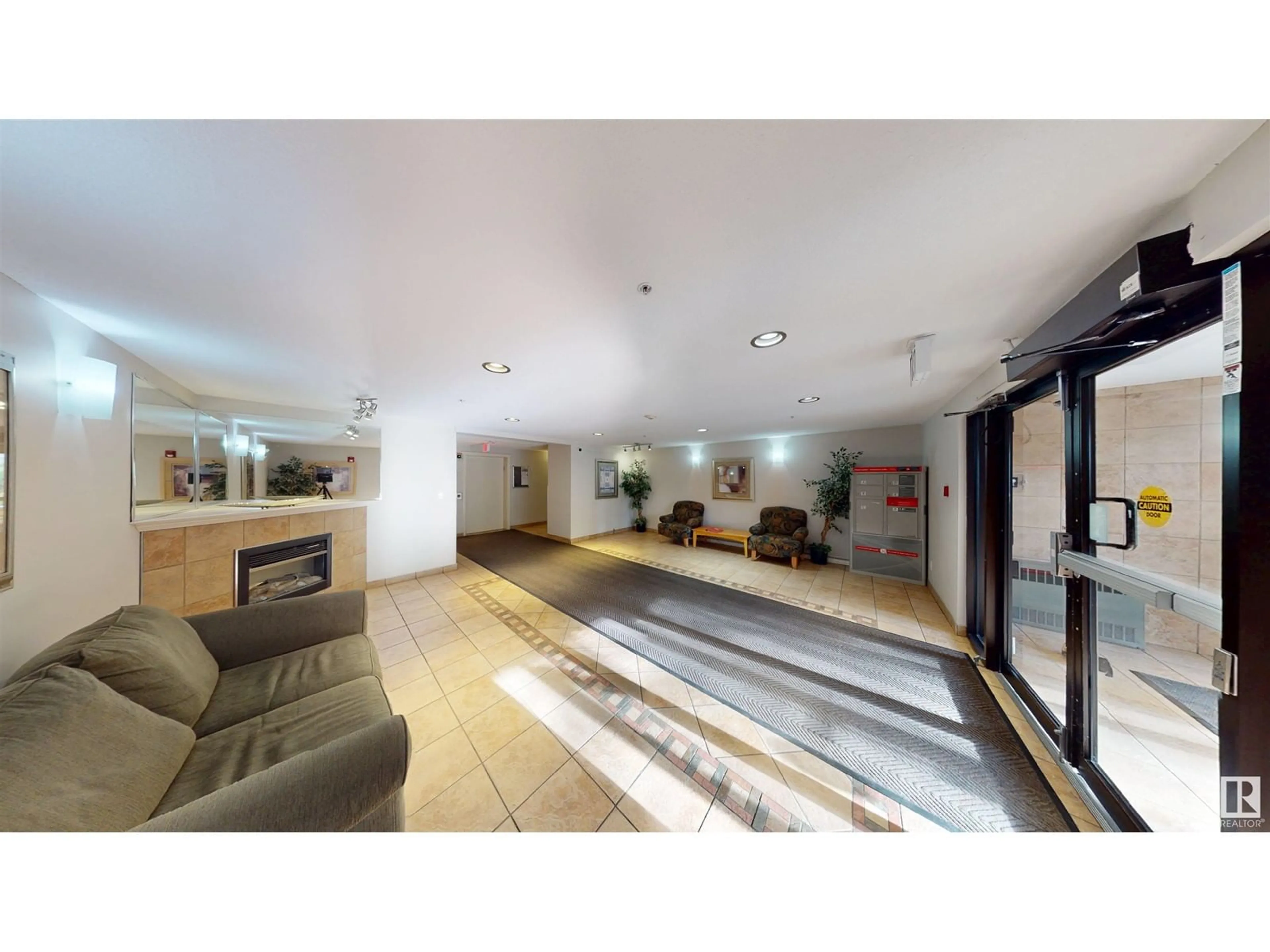 Lobby for #115 - 9938 104 ST, Edmonton Alberta T5K2X7