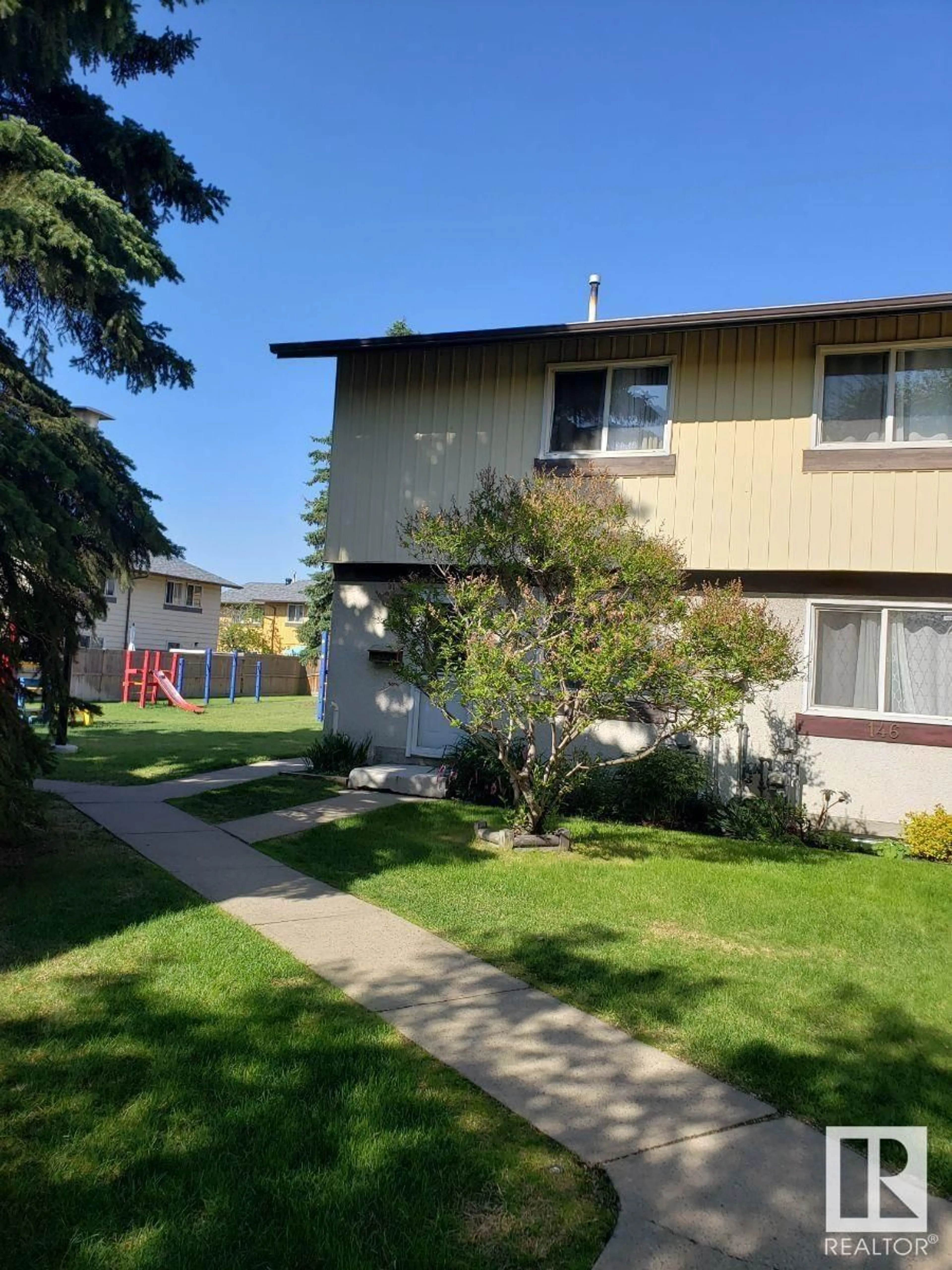 Unknown for 144 WOODSTOCK NW, Edmonton Alberta T5T0H6