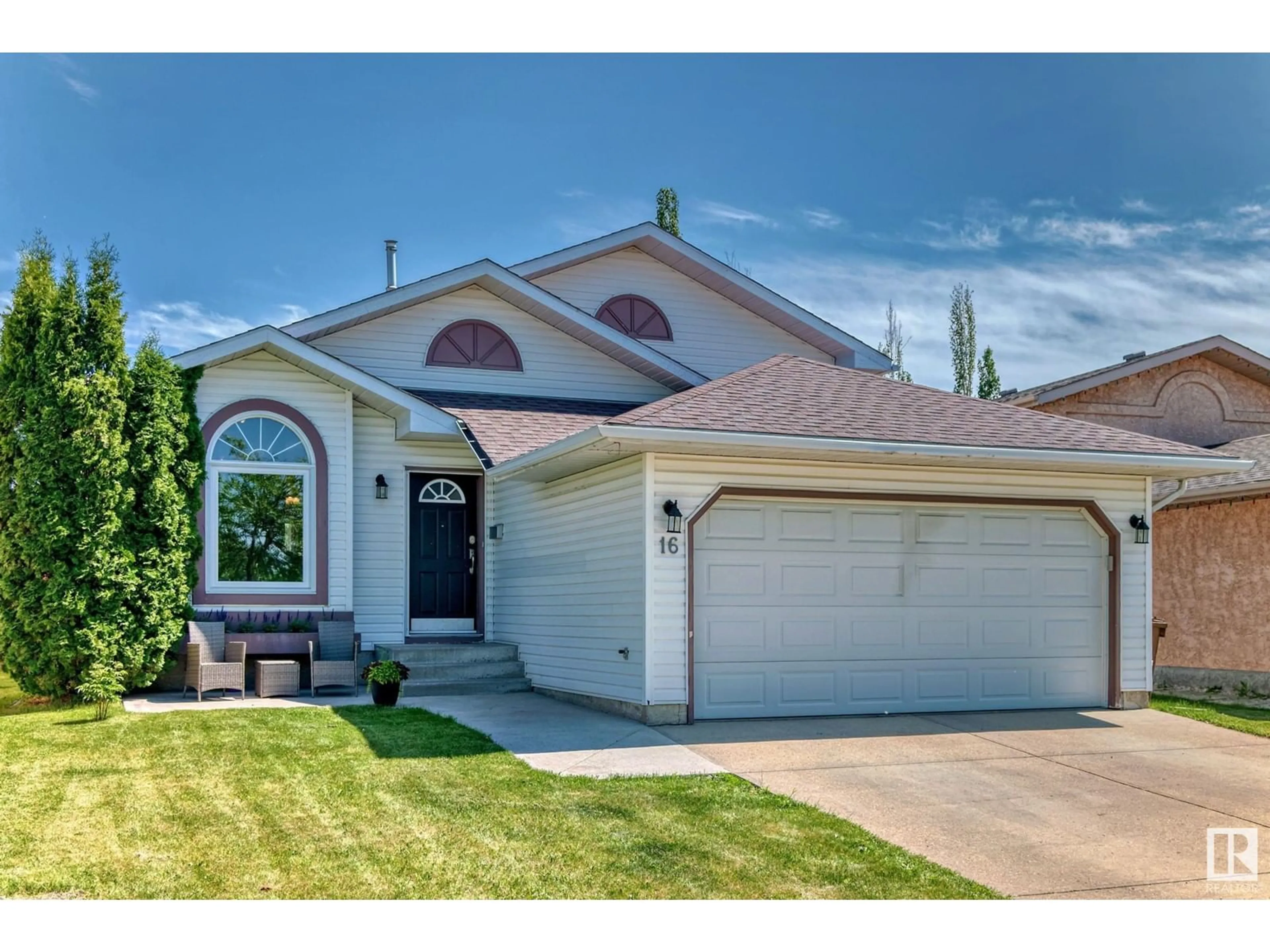 Home with vinyl exterior material, street for 16 DESMARAIS CR, St. Albert Alberta T8N5X7