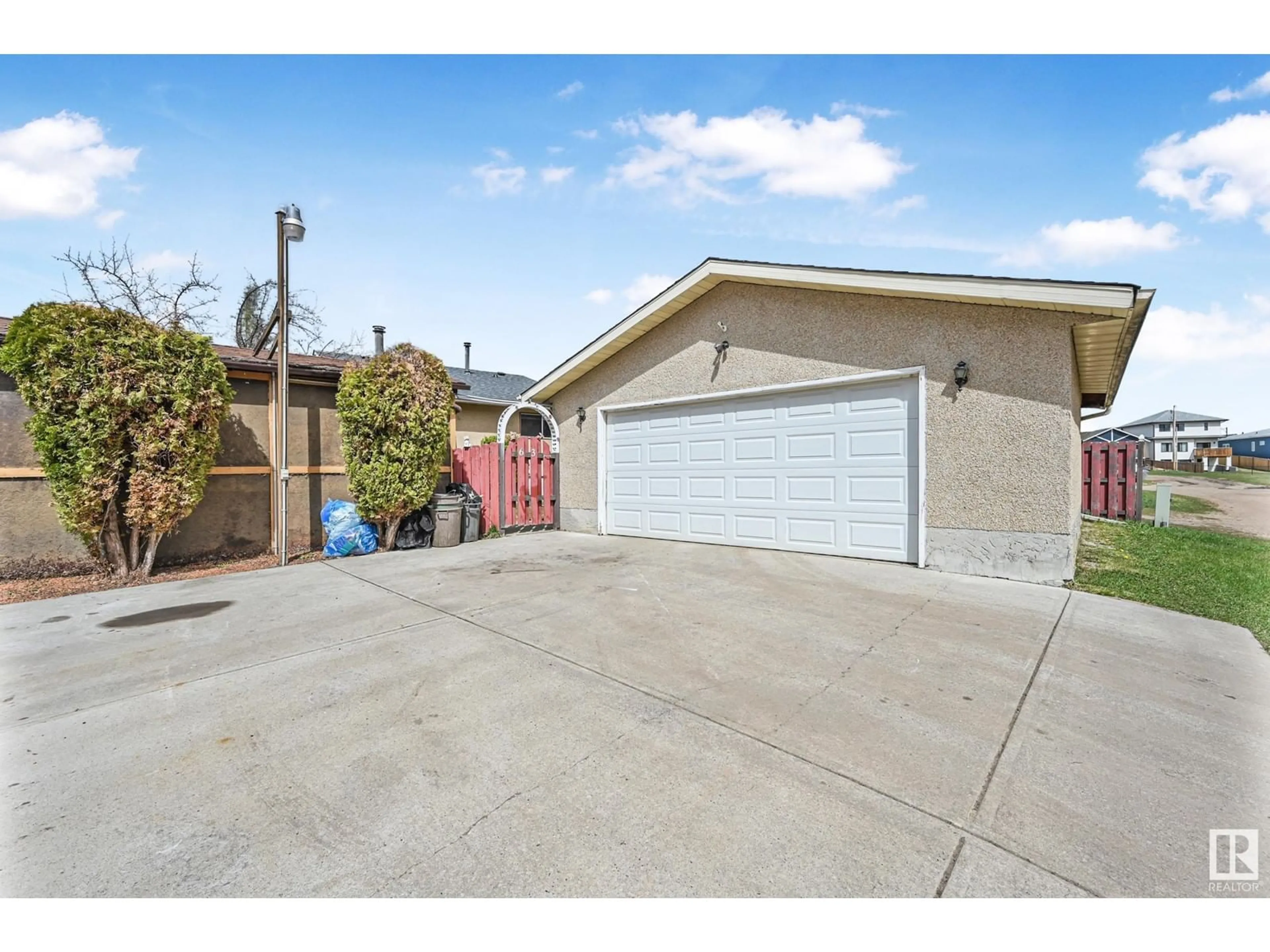 Unknown for 63 LUNNON DR, Gibbons Alberta T0A1N0