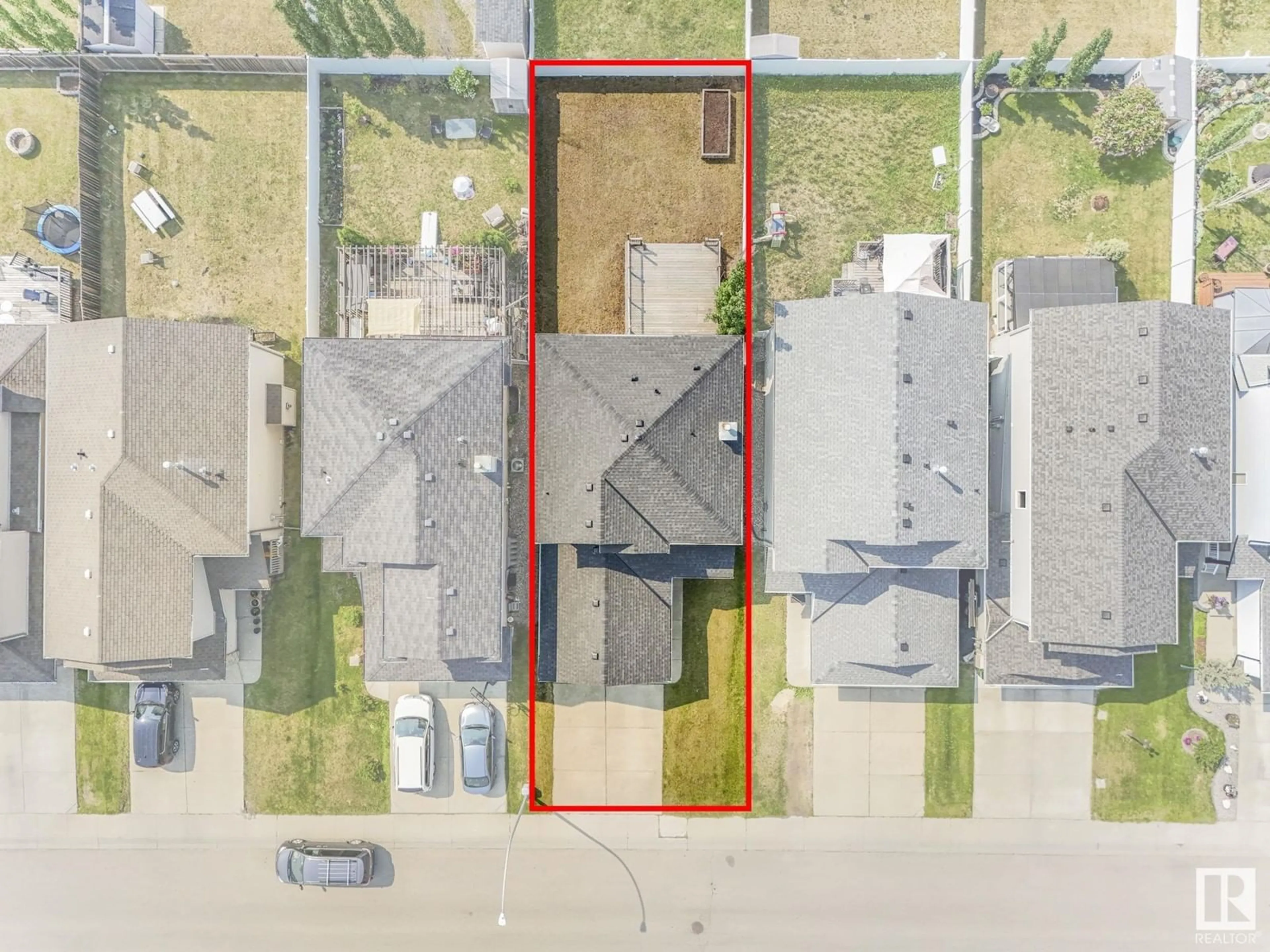 A pic from outside/outdoor area/front of a property/back of a property/a pic from drone, street for 4613 164 AV, Edmonton Alberta T5Y0A5