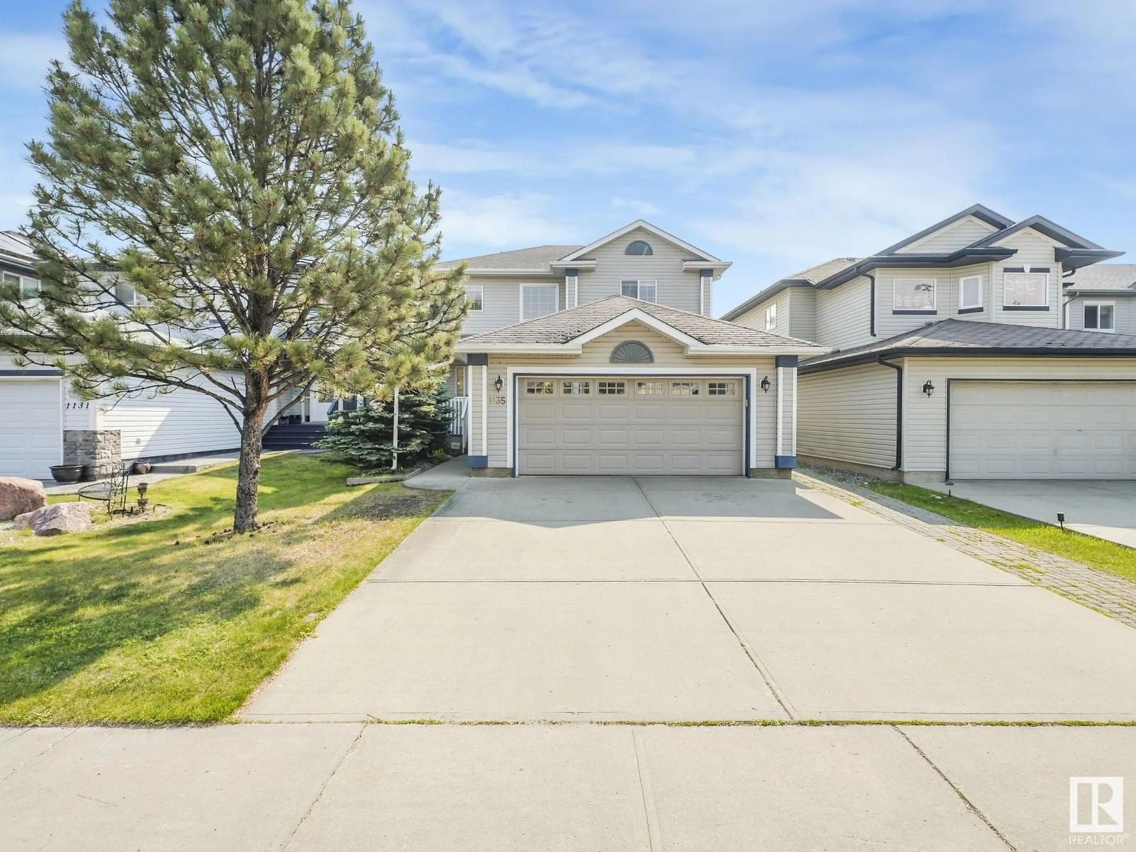 A pic from outside/outdoor area/front of a property/back of a property/a pic from drone, street for 1135 112 ST, Edmonton Alberta T6W1V1