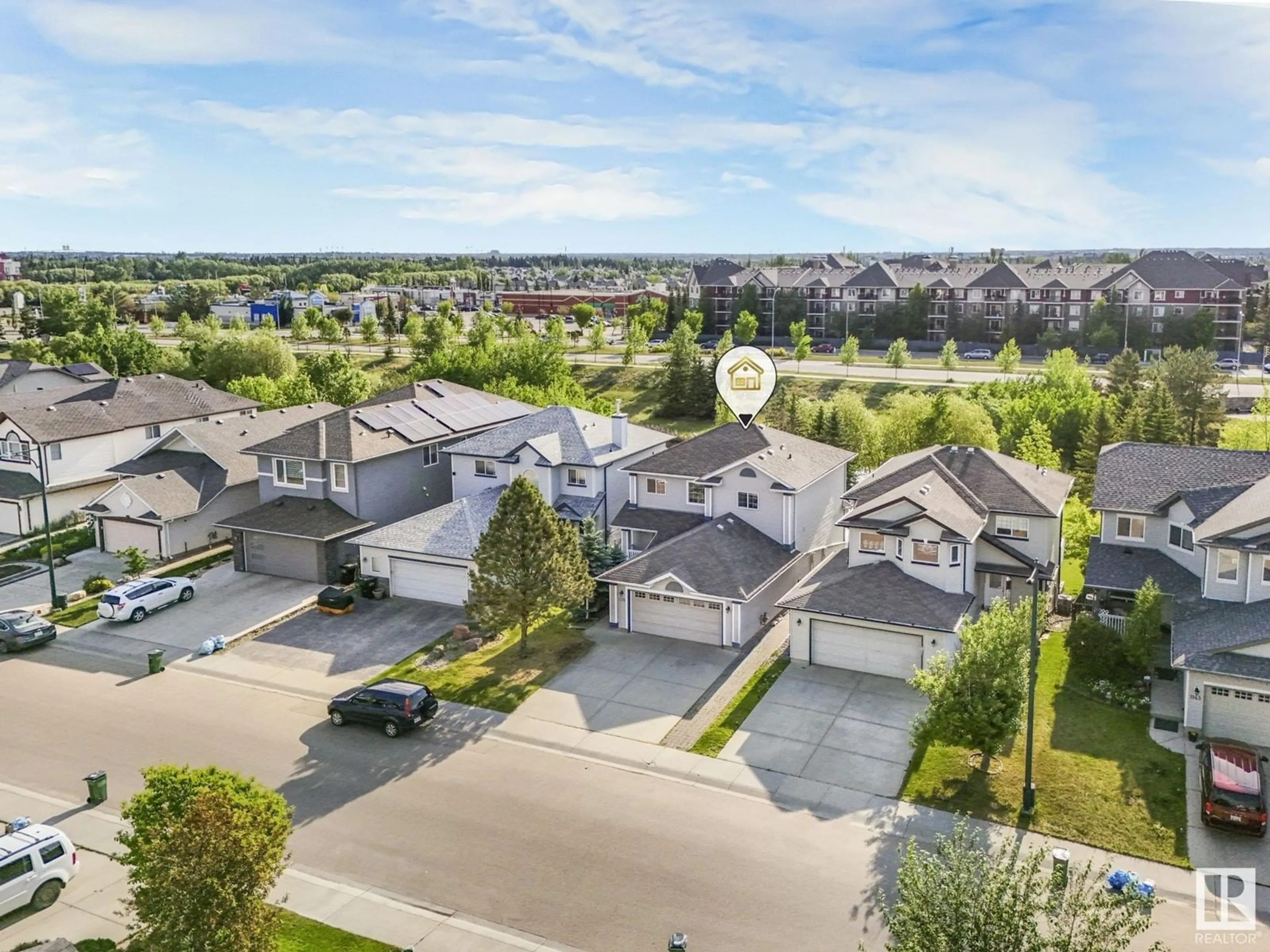 A pic from outside/outdoor area/front of a property/back of a property/a pic from drone, unknown for 1135 112 ST, Edmonton Alberta T6W1V1