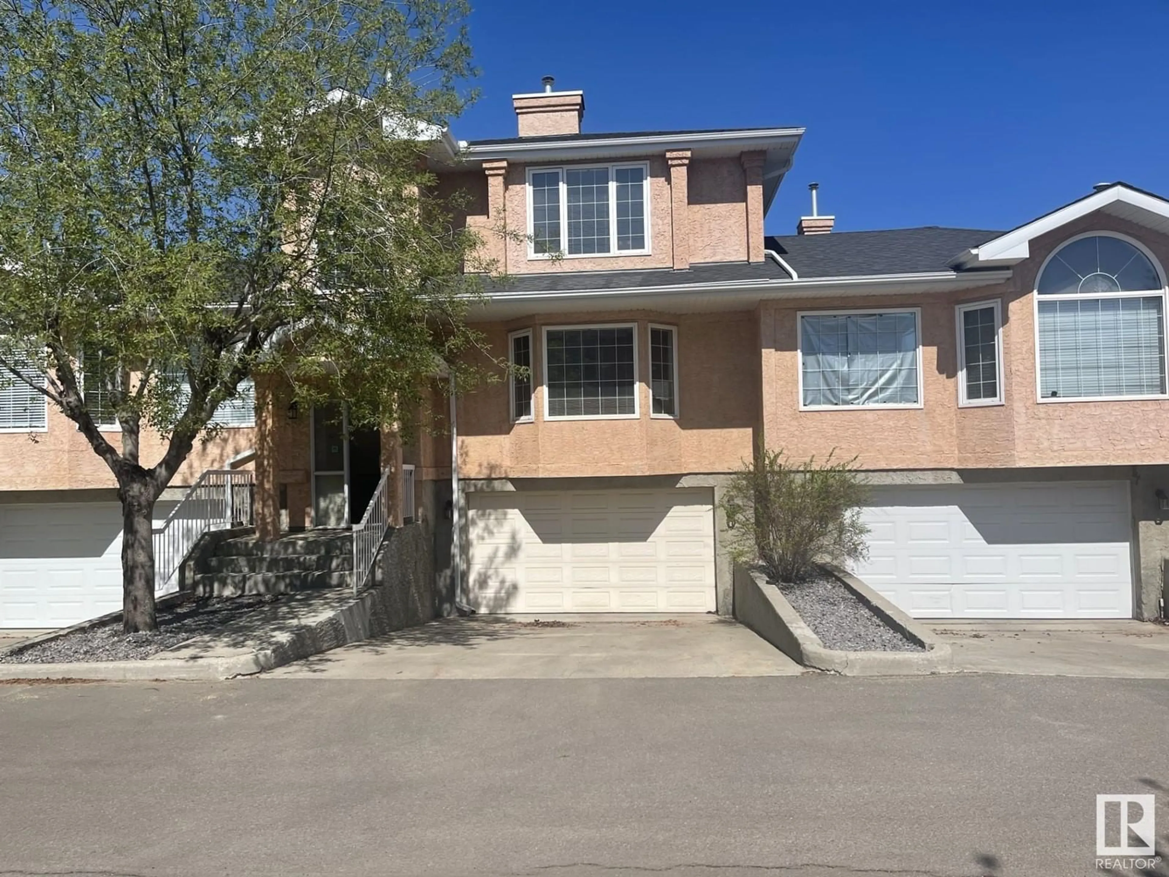 Unknown for 124 11115 9 AV, Edmonton Alberta T6J6Z1