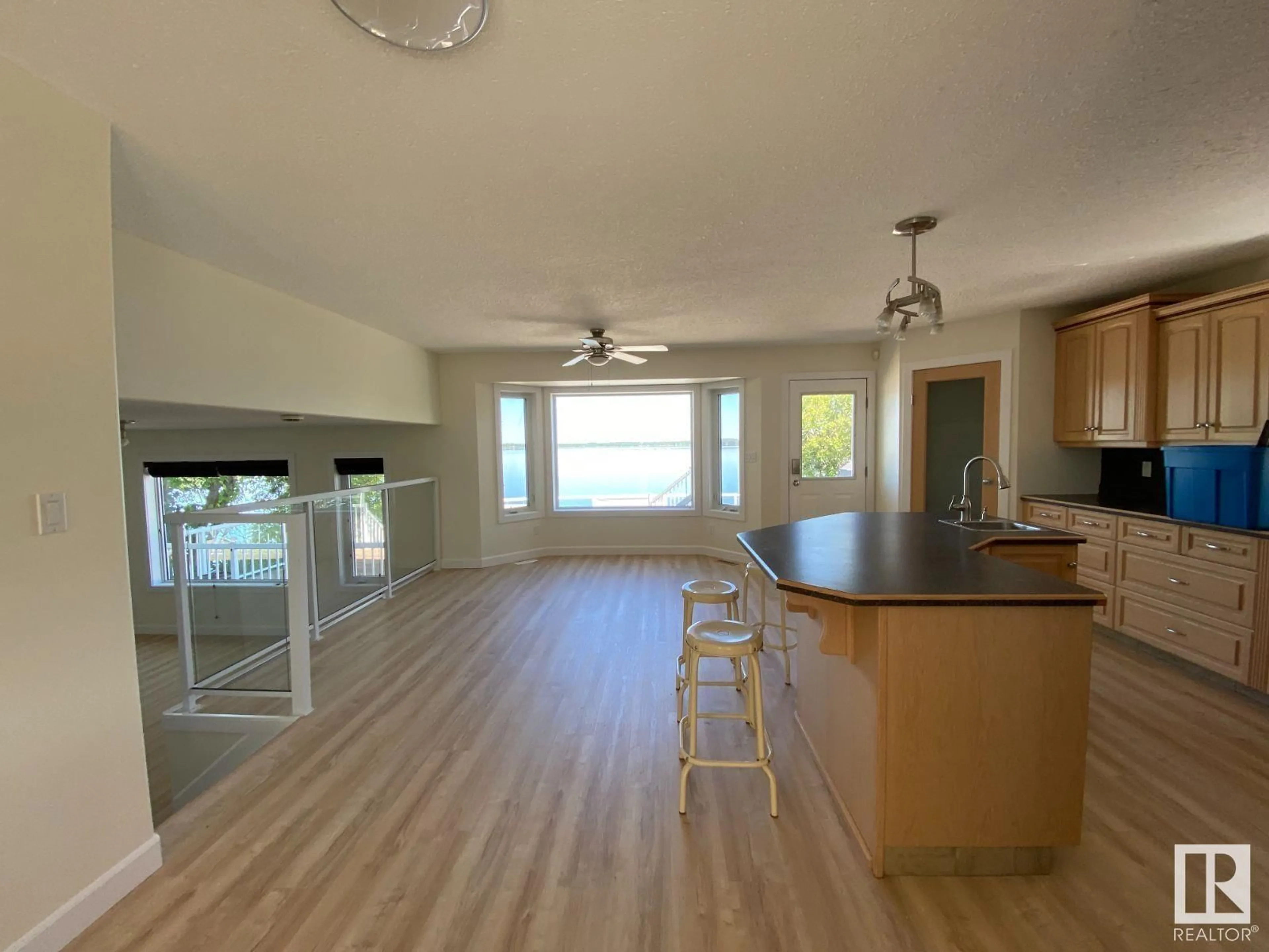 Open concept kitchen, unknown for 46302 - 36 TOWNSHIP RD 611, Rural Bonnyville M.D. Alberta T0A1H0