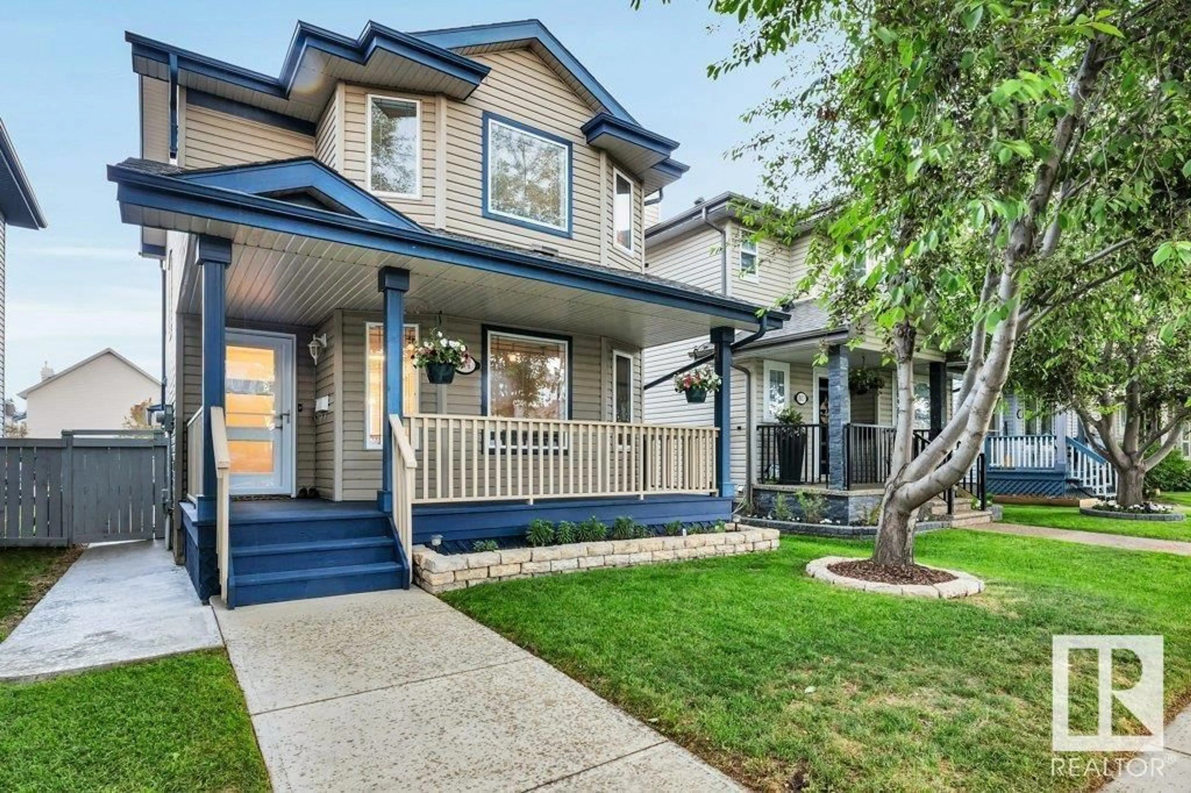 Home with vinyl exterior material, street for NW - 514 GEISSINGER LO, Edmonton Alberta T5T6S9
