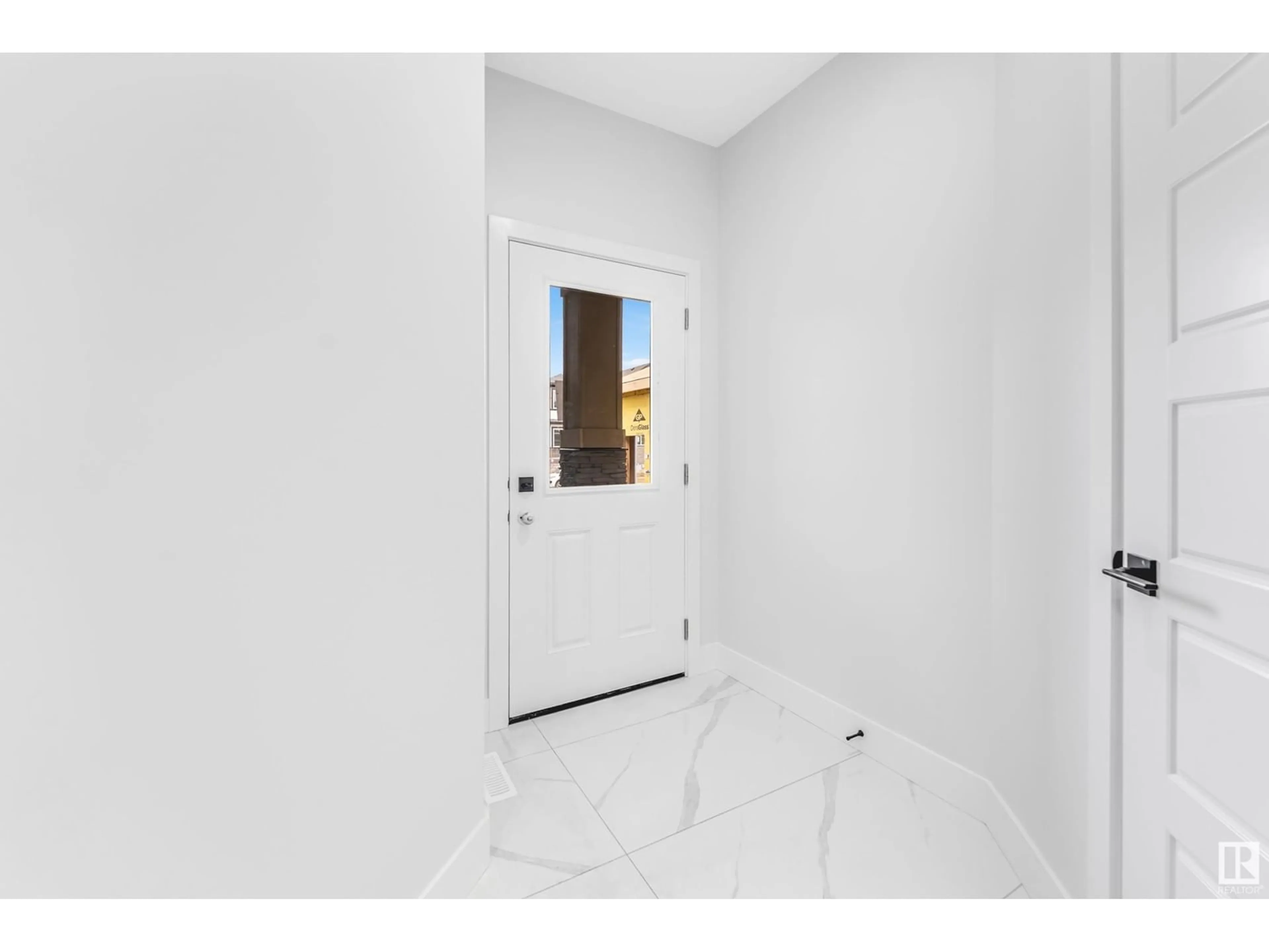 Indoor entryway for 3523 42 AVE, Beaumont Alberta T4X3G4
