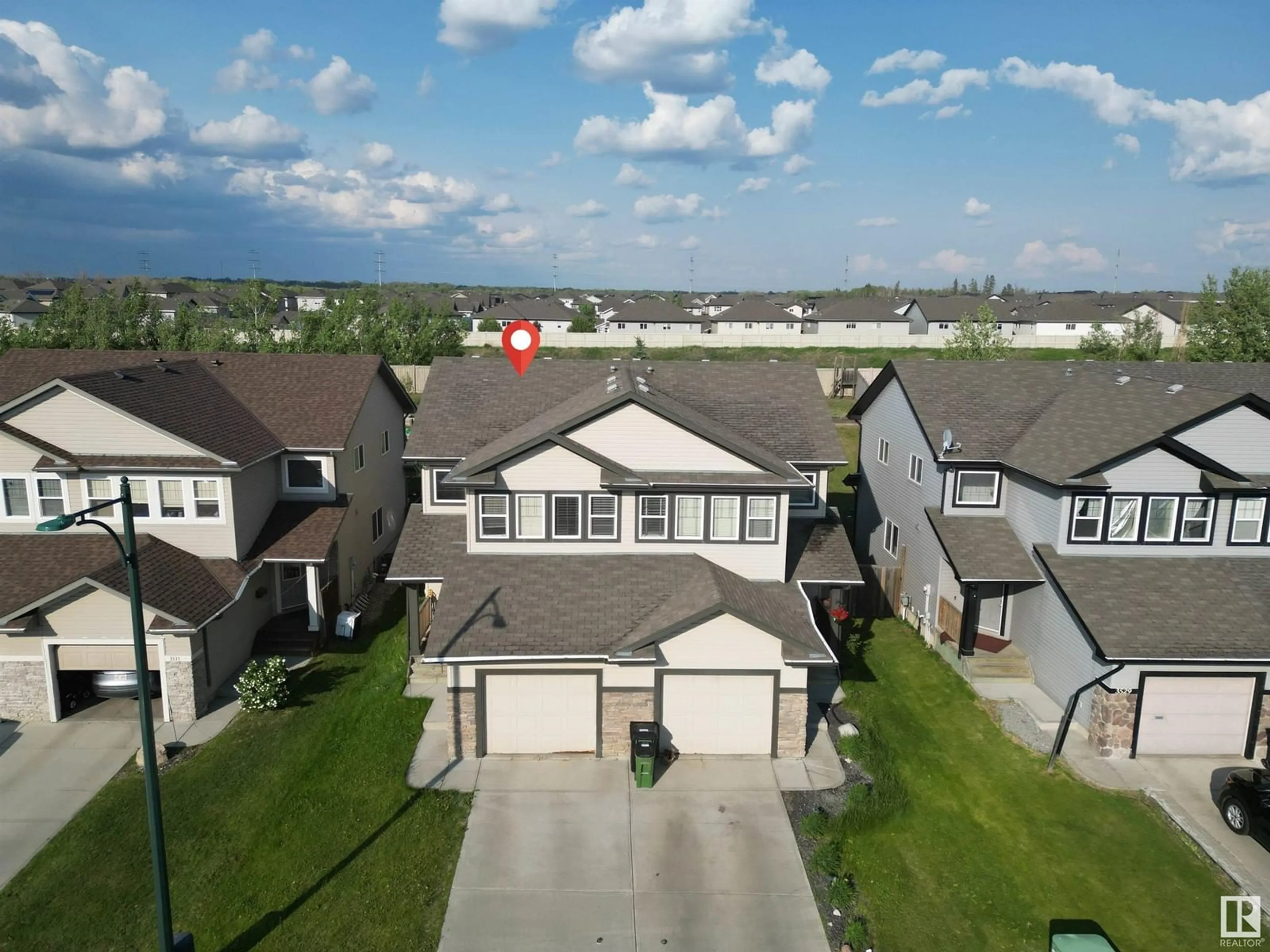 A pic from outside/outdoor area/front of a property/back of a property/a pic from drone, unknown for 3533 11 ST, Edmonton Alberta T6T0J7