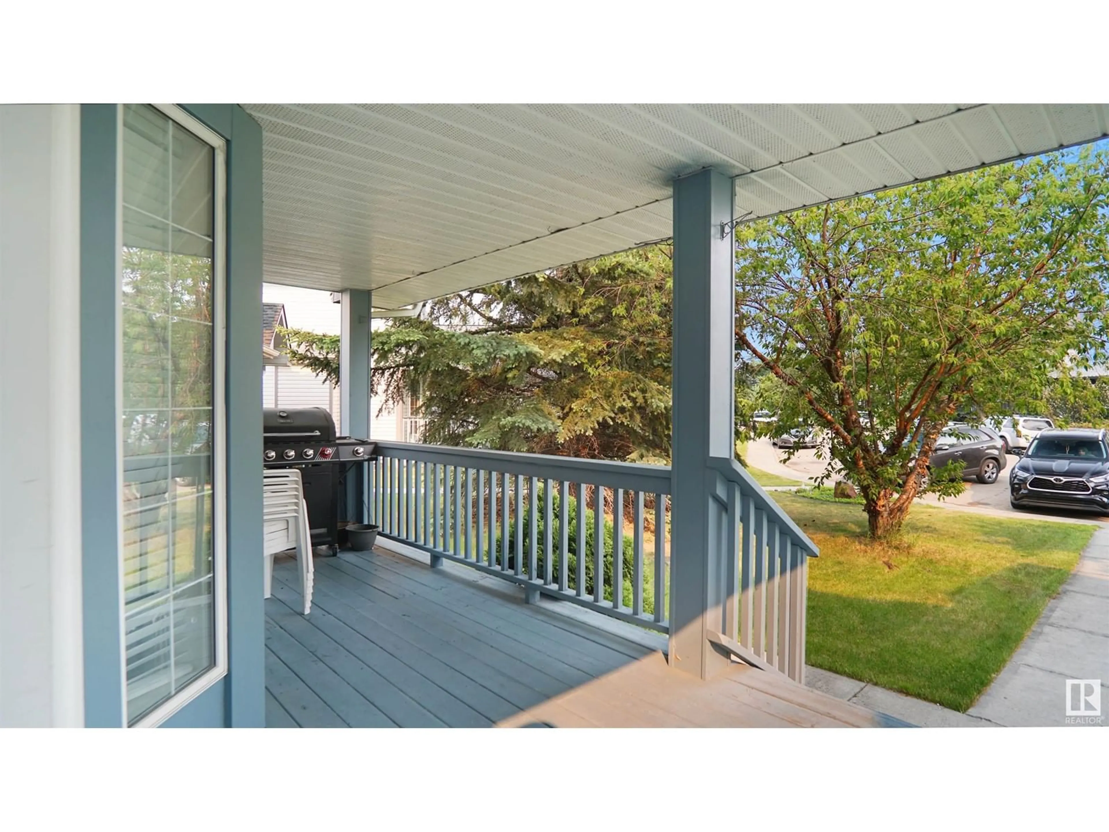 Patio, unknown for 2328 39 AV, Edmonton Alberta T6T1K6