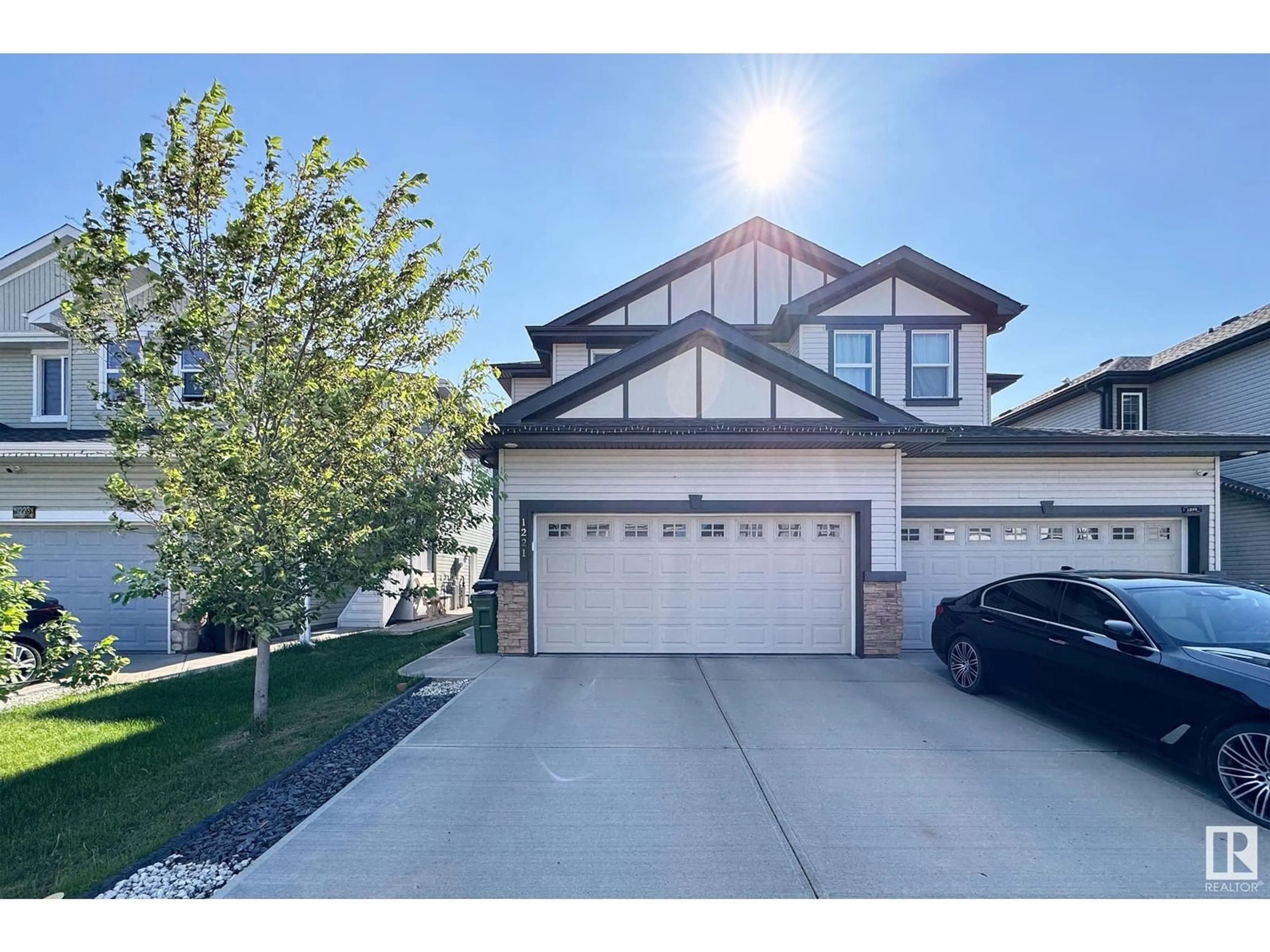 A pic from outside/outdoor area/front of a property/back of a property/a pic from drone, street for 1221 27 ST, Edmonton Alberta T6T2J3