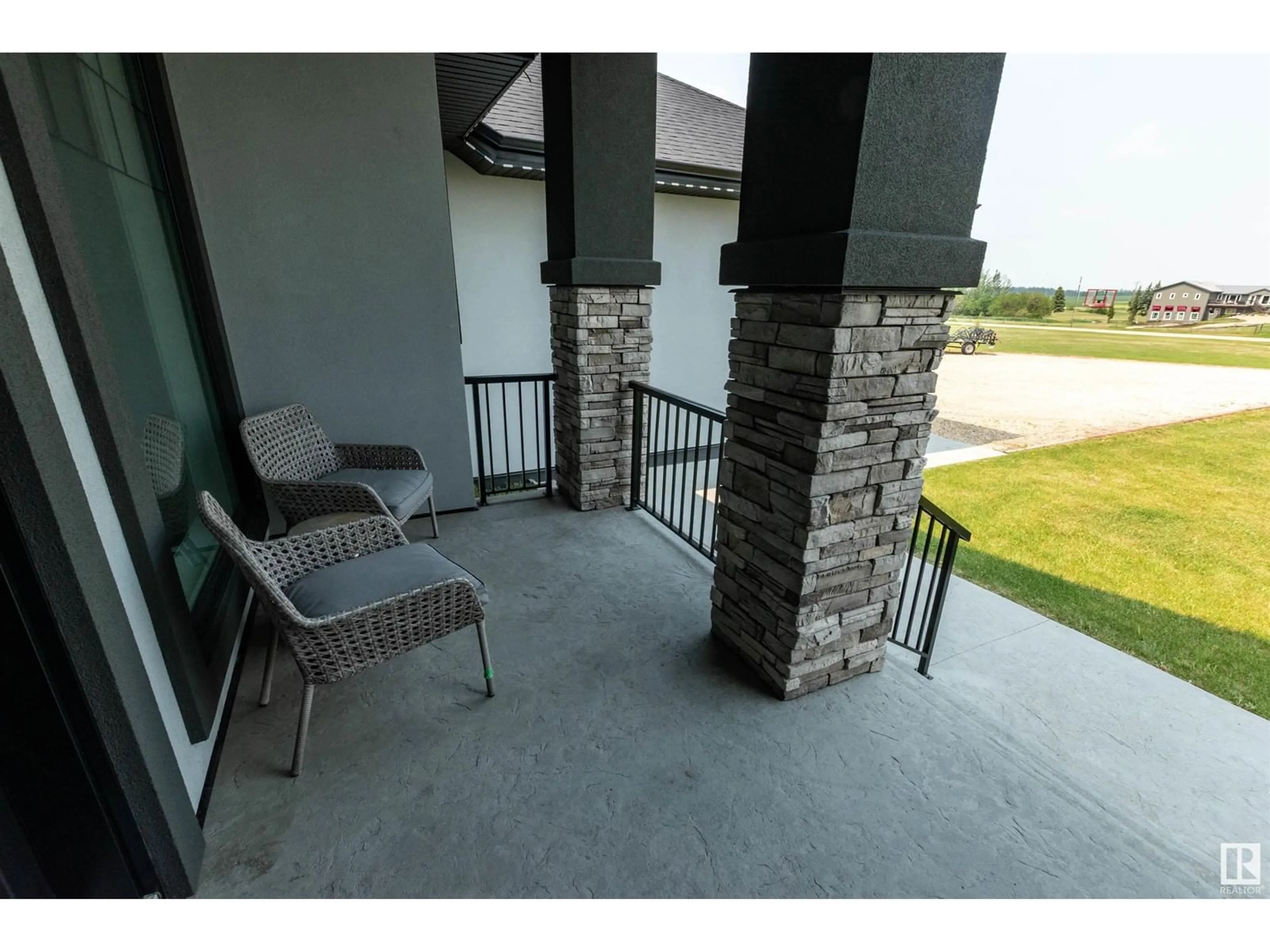 Patio, unknown for 540 50353 RG RD 224, Rural Leduc County Alberta T0B3M1