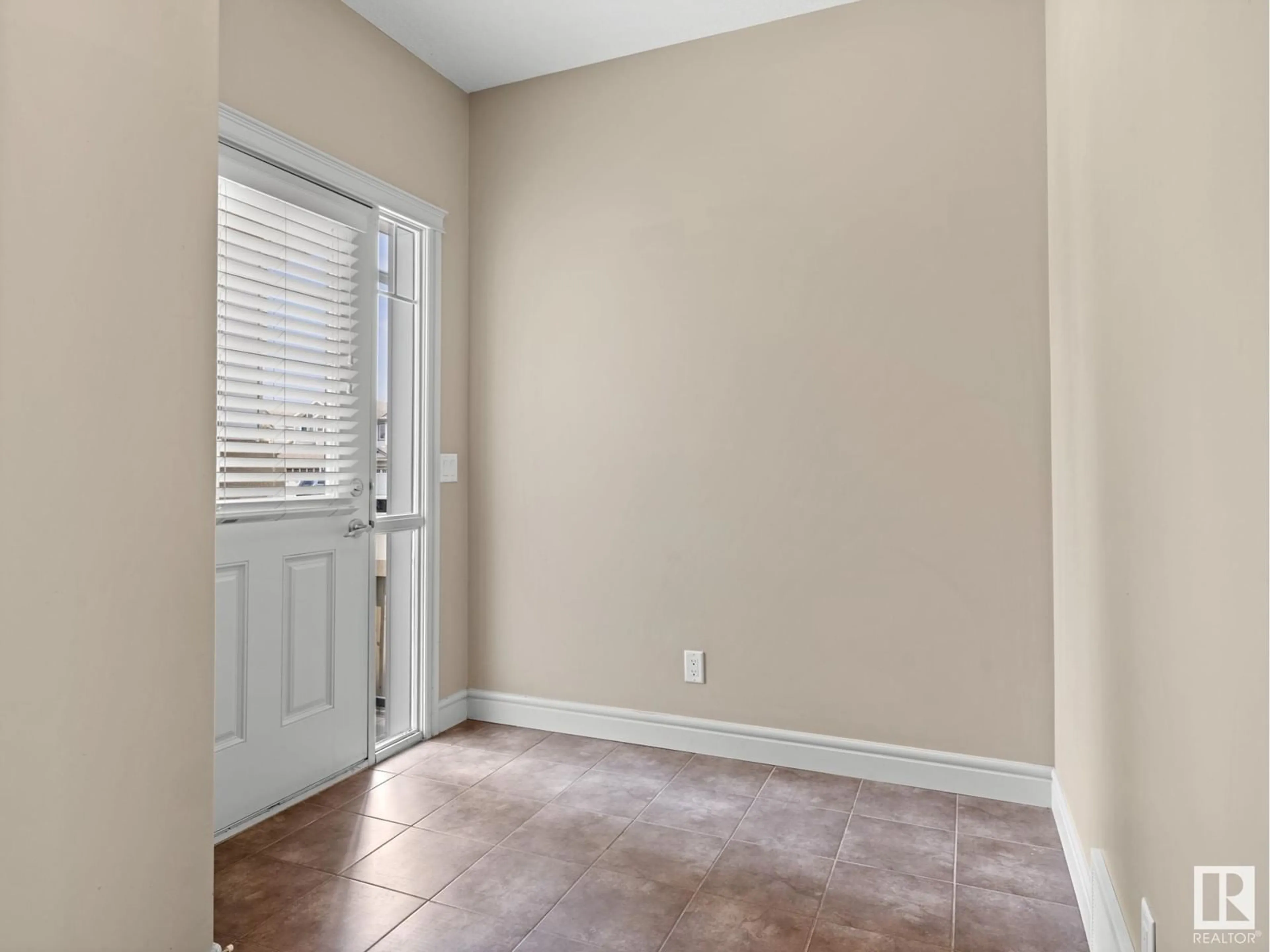 Indoor entryway for SW - 606 ALLARD BV, Edmonton Alberta T6W0W8