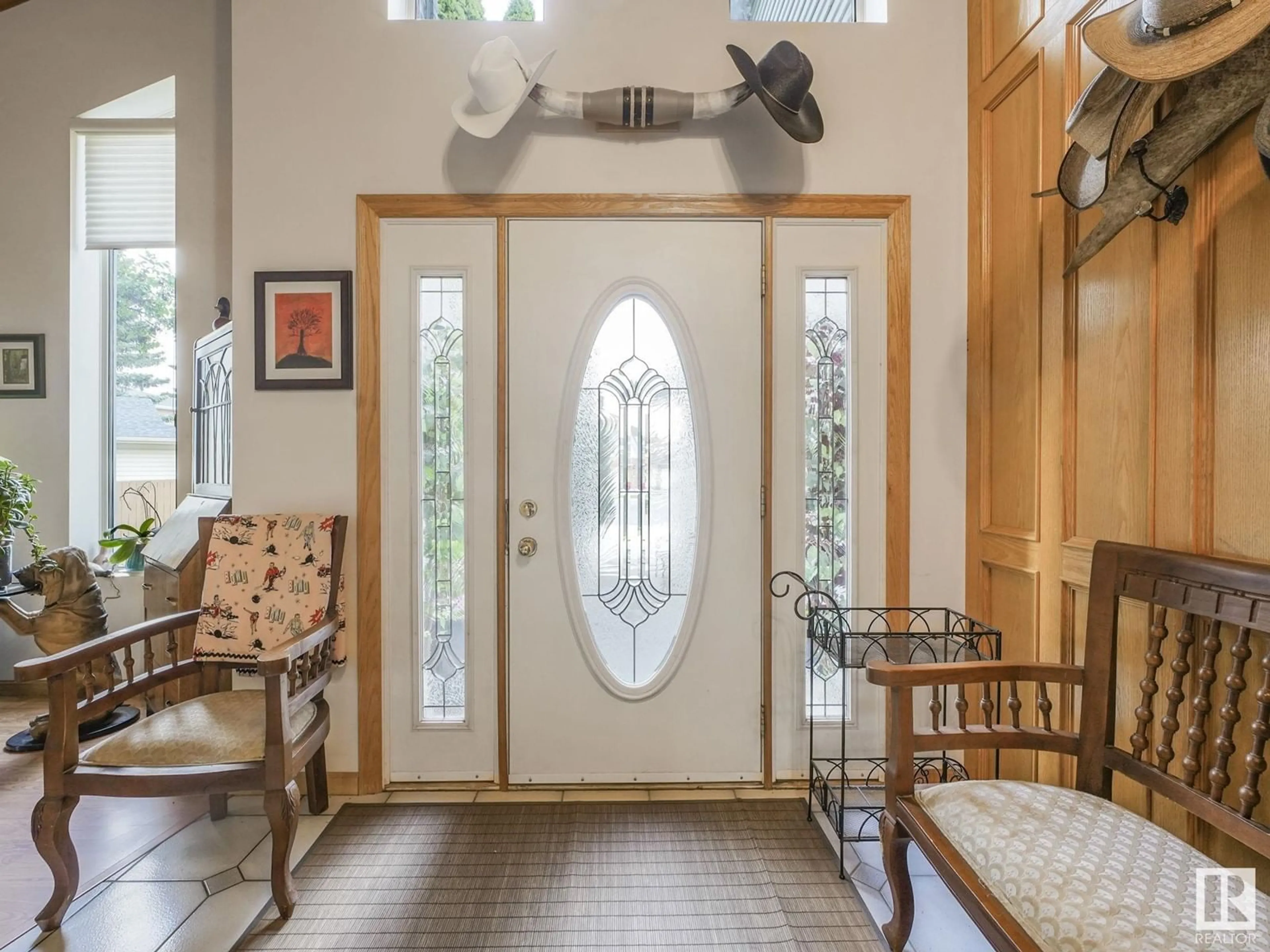 Indoor entryway for 15756 106 ST, Edmonton Alberta T5X5B5