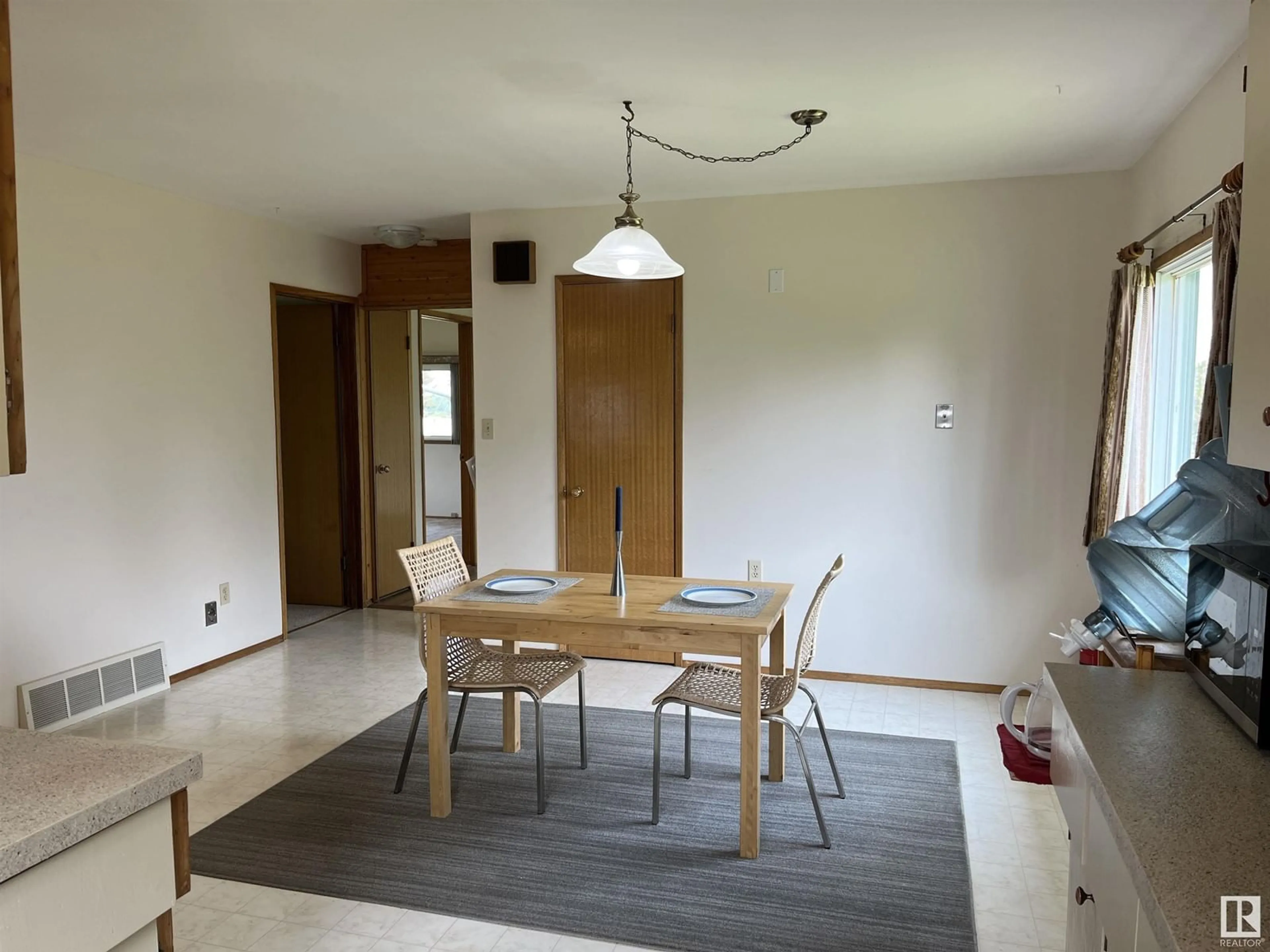 A pic of a room for #102 - 56227 HWY 33, Rural Lac Ste. Anne County Alberta T0E1A0