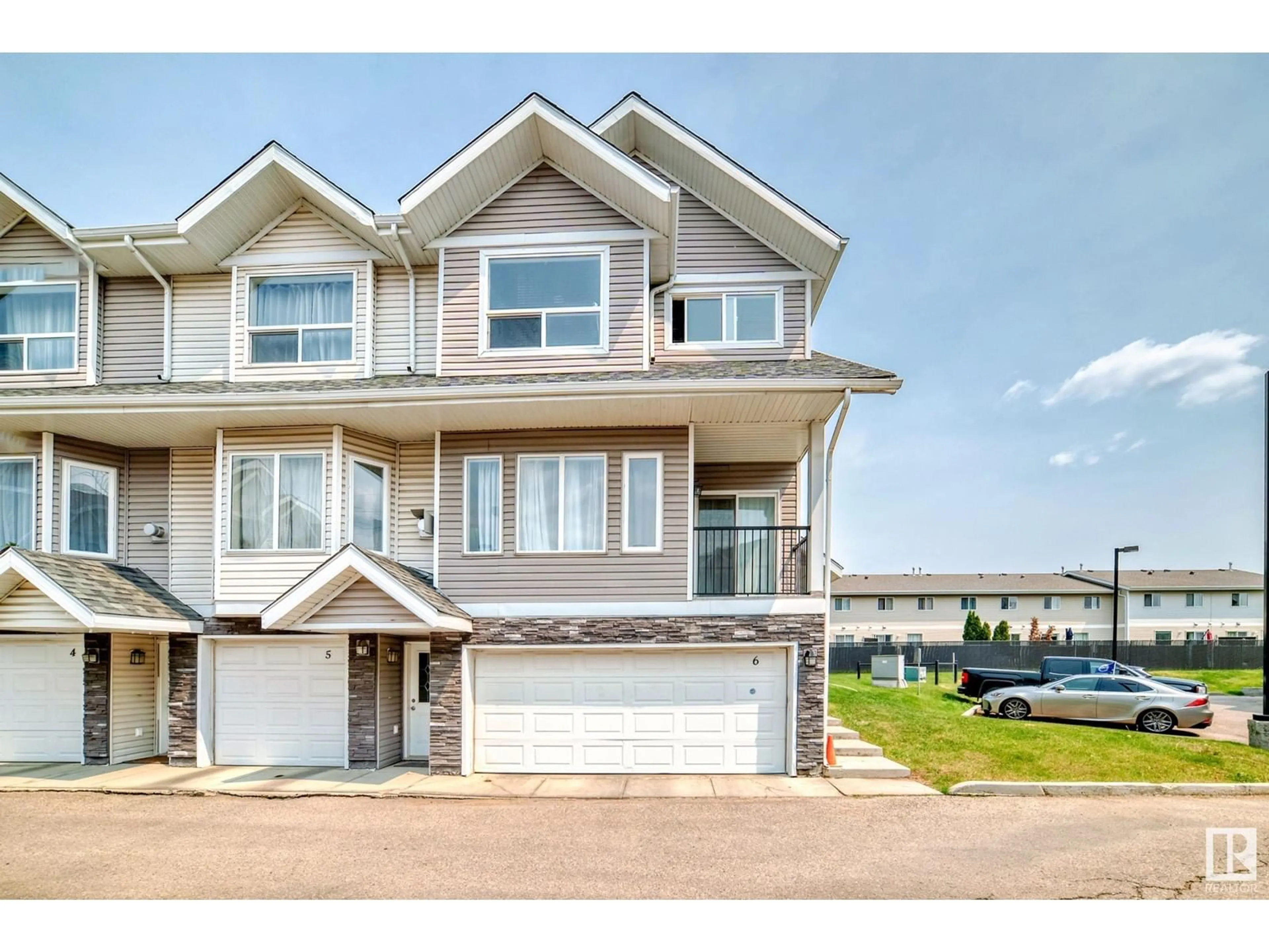 Home with vinyl exterior material, water/lake/river/ocean view for #6 - 13215 153 AV NW, Edmonton Alberta T6V0B6