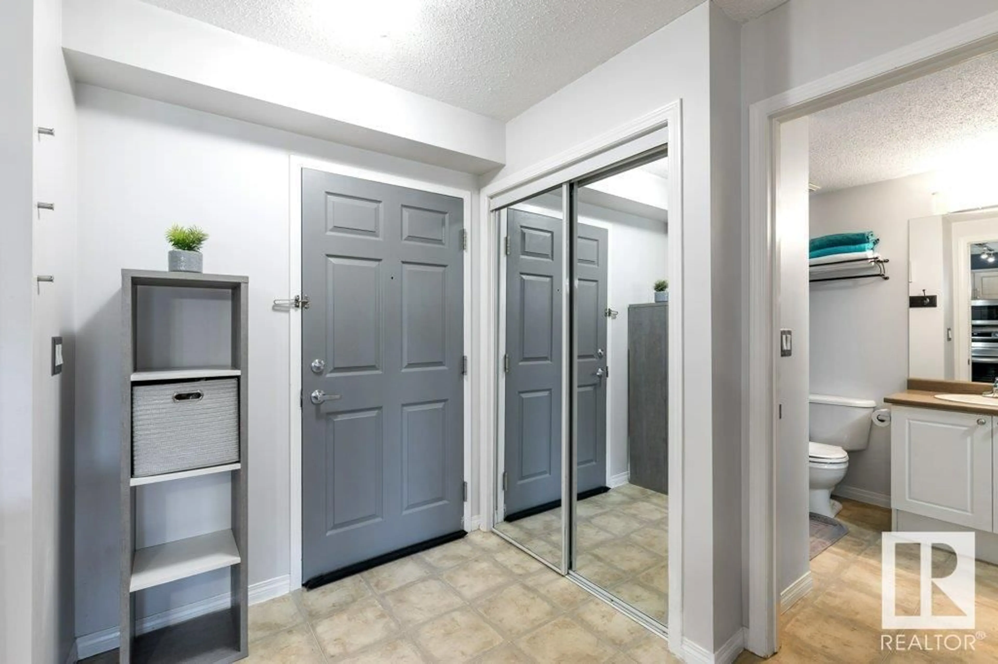 Indoor entryway for 616 - 415 MCALLISTER LO, Edmonton Alberta T6W1N1