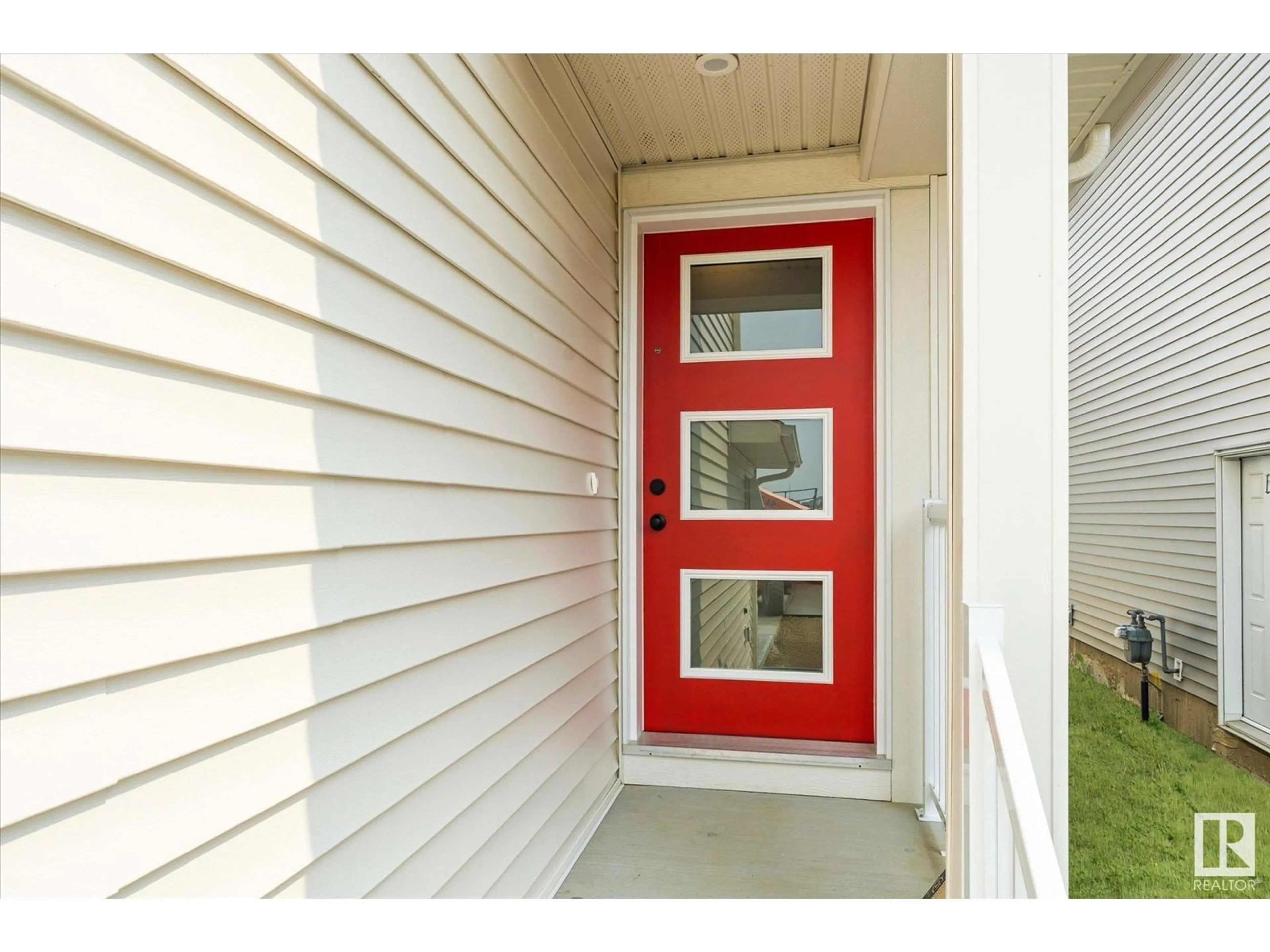 Indoor entryway for 1727 WESTERRA WD, Stony Plain Alberta T7Z0P1