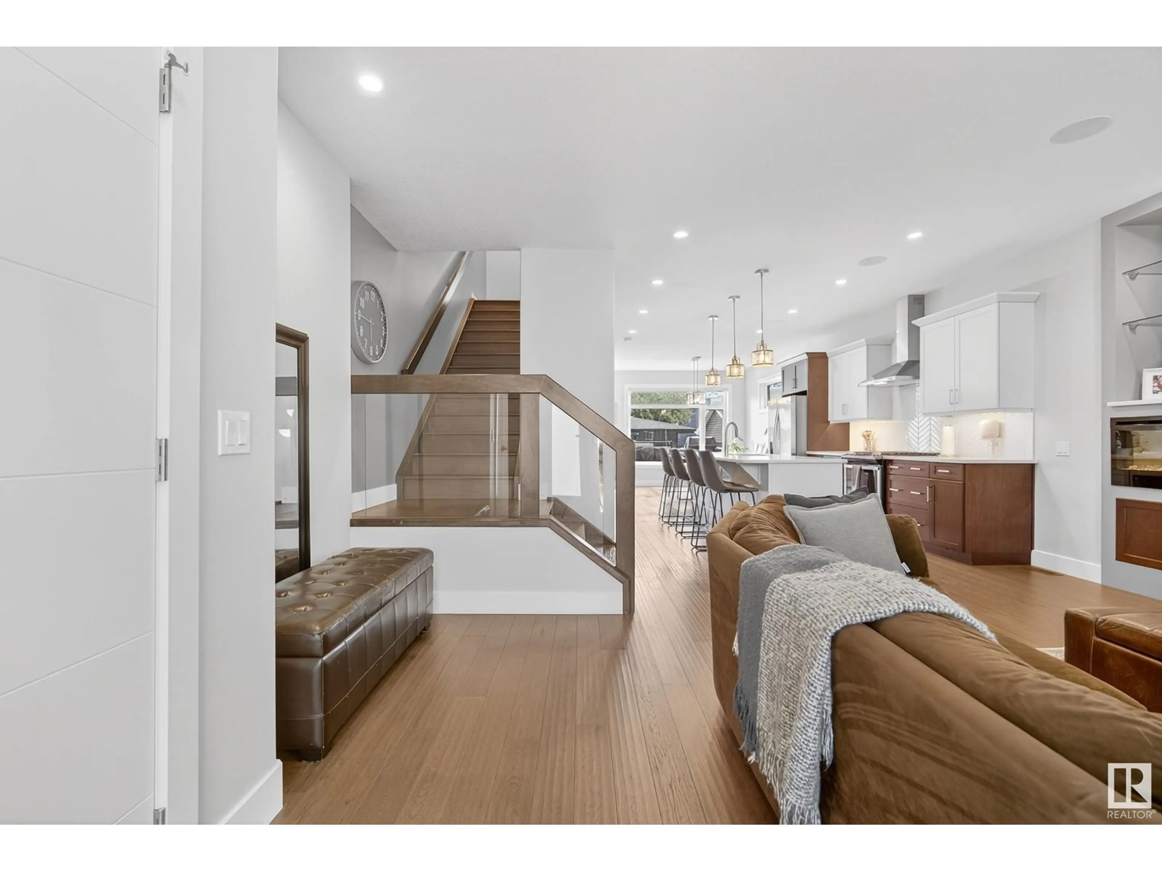 Unknown for NW - 10522 83 ST, Edmonton Alberta T6A3P4