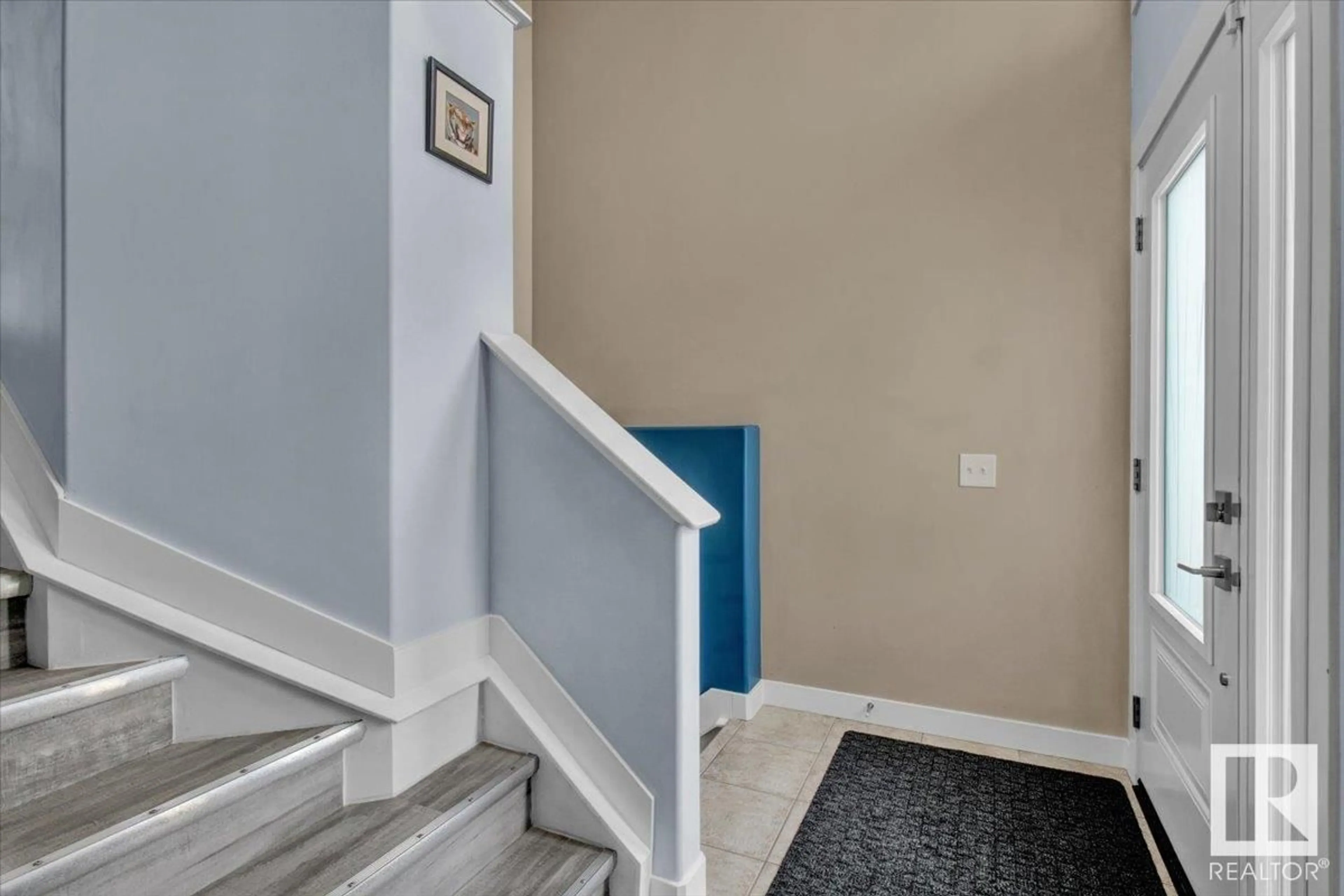 Stairs for SW - 7739 7A AV, Edmonton Alberta T6X0A2