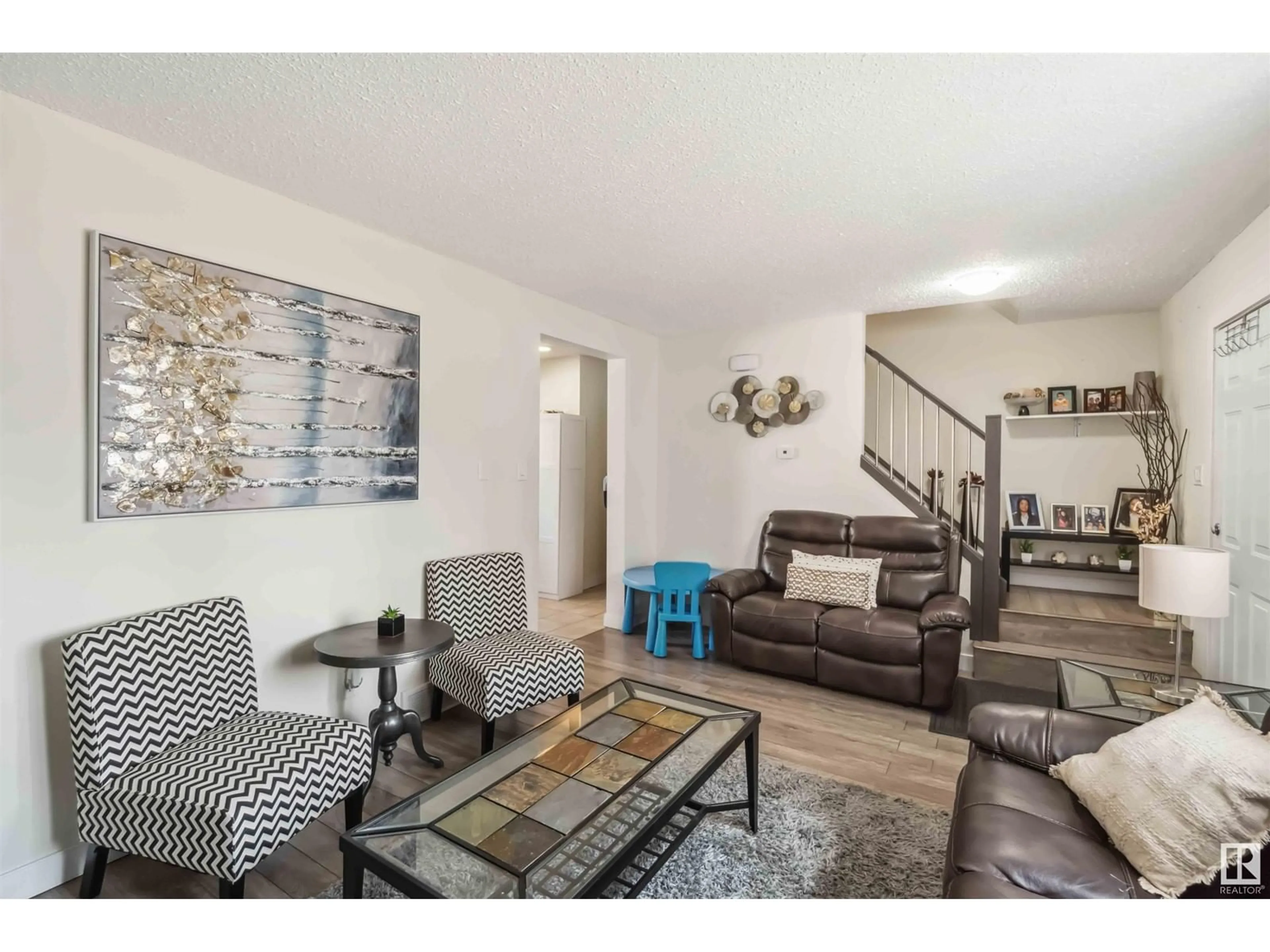 Living room with furniture, unknown for 308 HERMITAGE RD, Edmonton Alberta T5A2S3