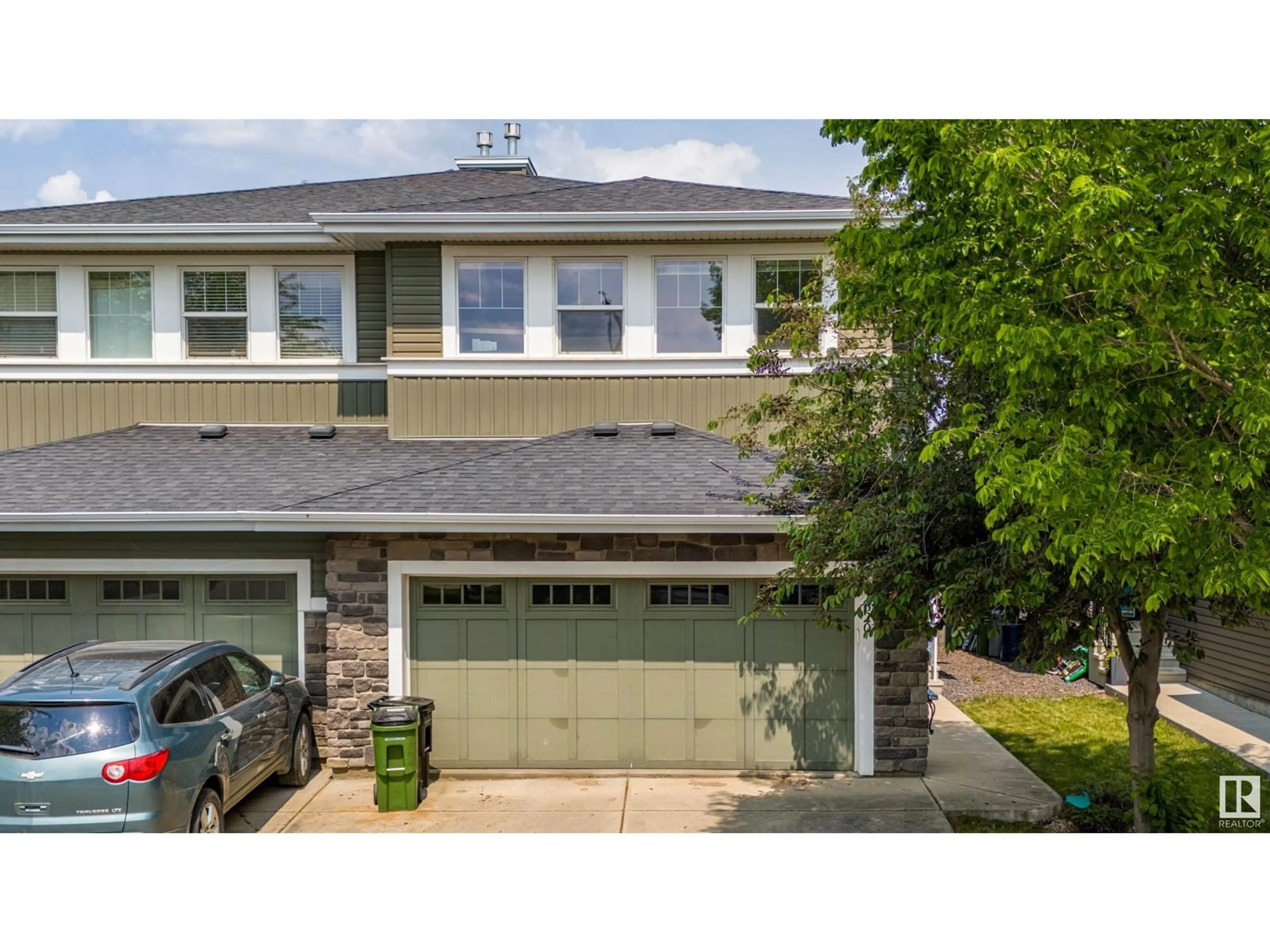 Home with vinyl exterior material, street for SW - 17620 10 AV, Edmonton Alberta T6W1Z9
