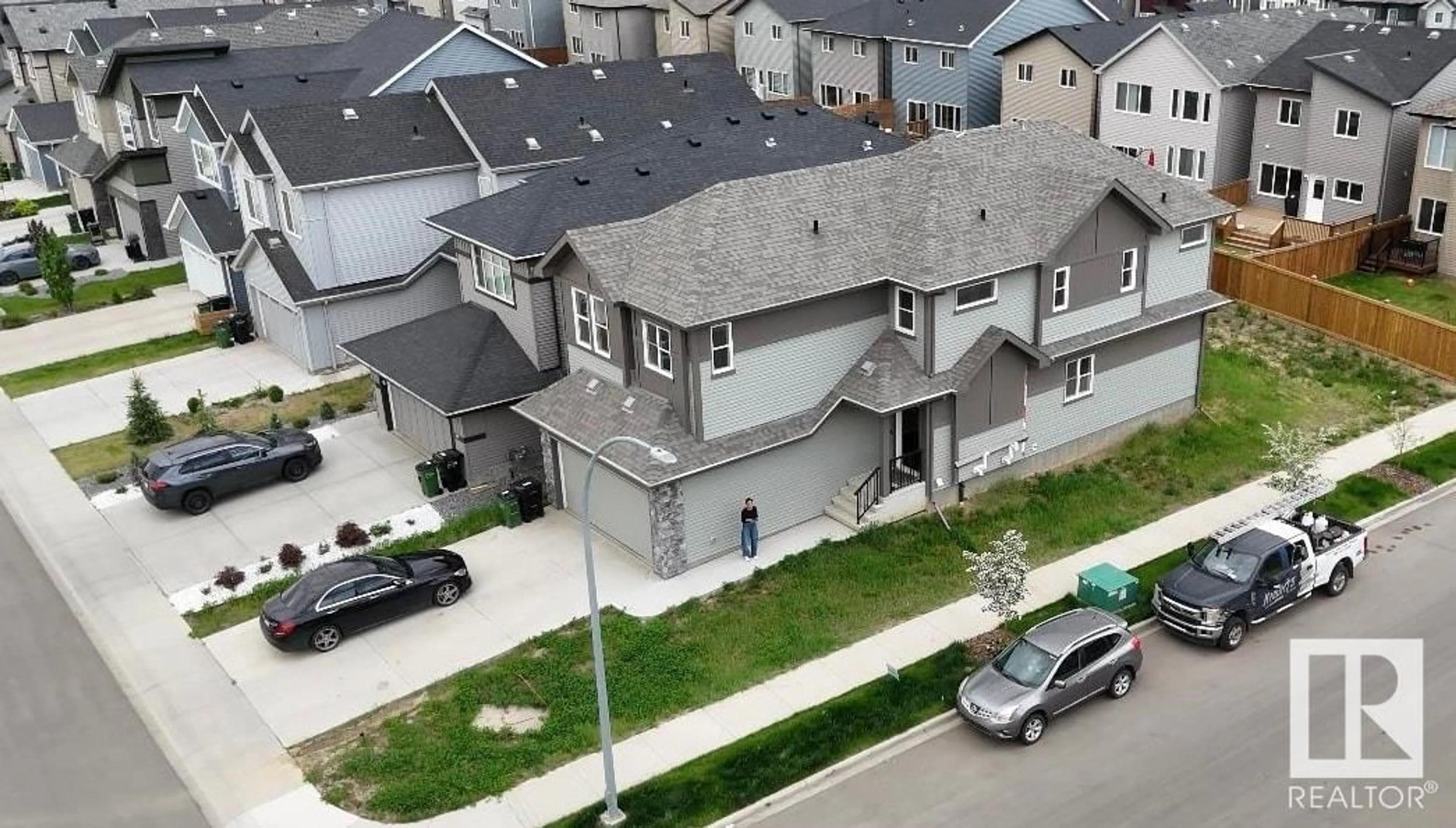 A pic from outside/outdoor area/front of a property/back of a property/a pic from drone, street for NW - 9934 225A ST, Edmonton Alberta T5T7R7