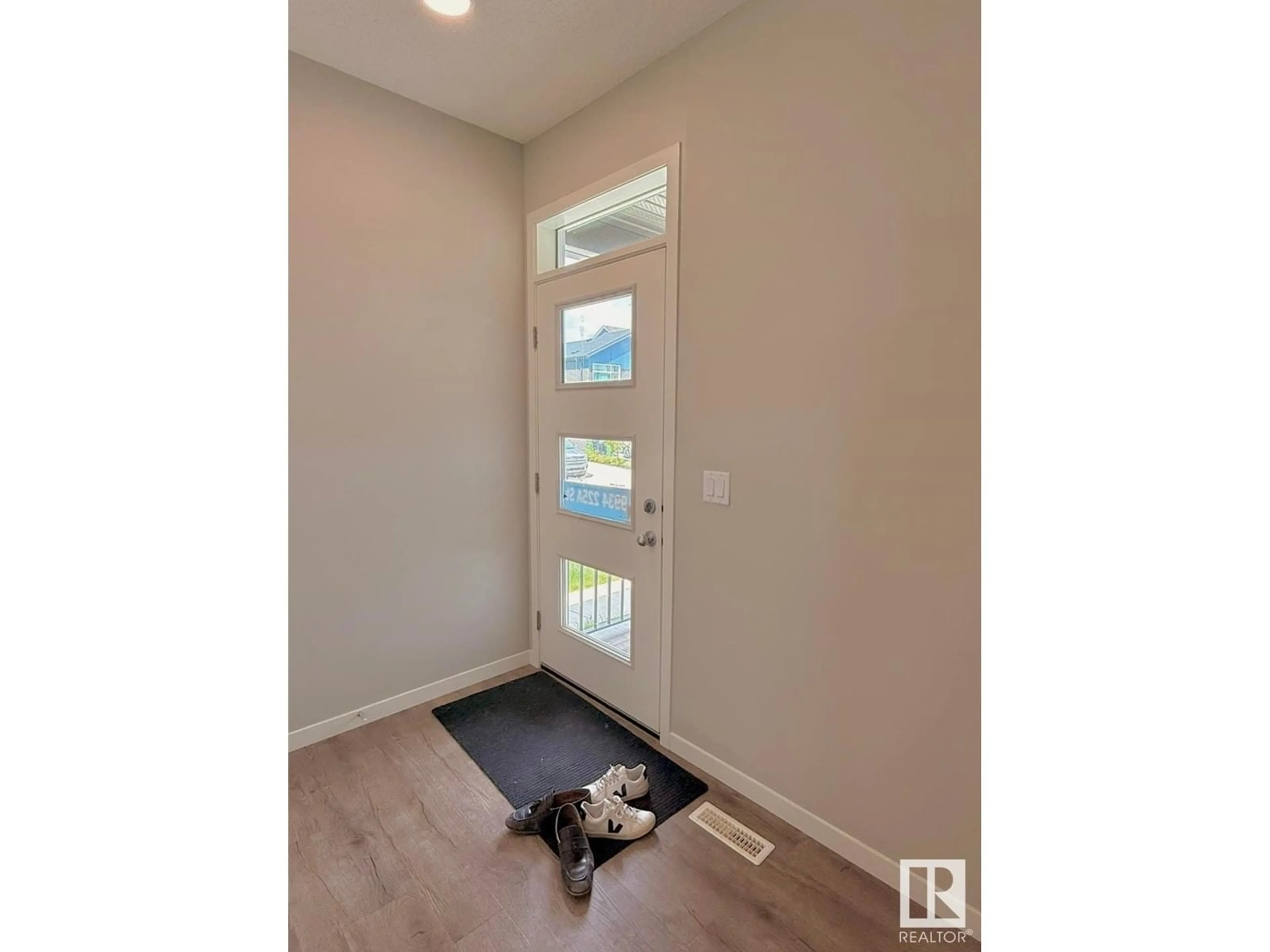 Indoor entryway for NW - 9934 225A ST, Edmonton Alberta T5T7R7