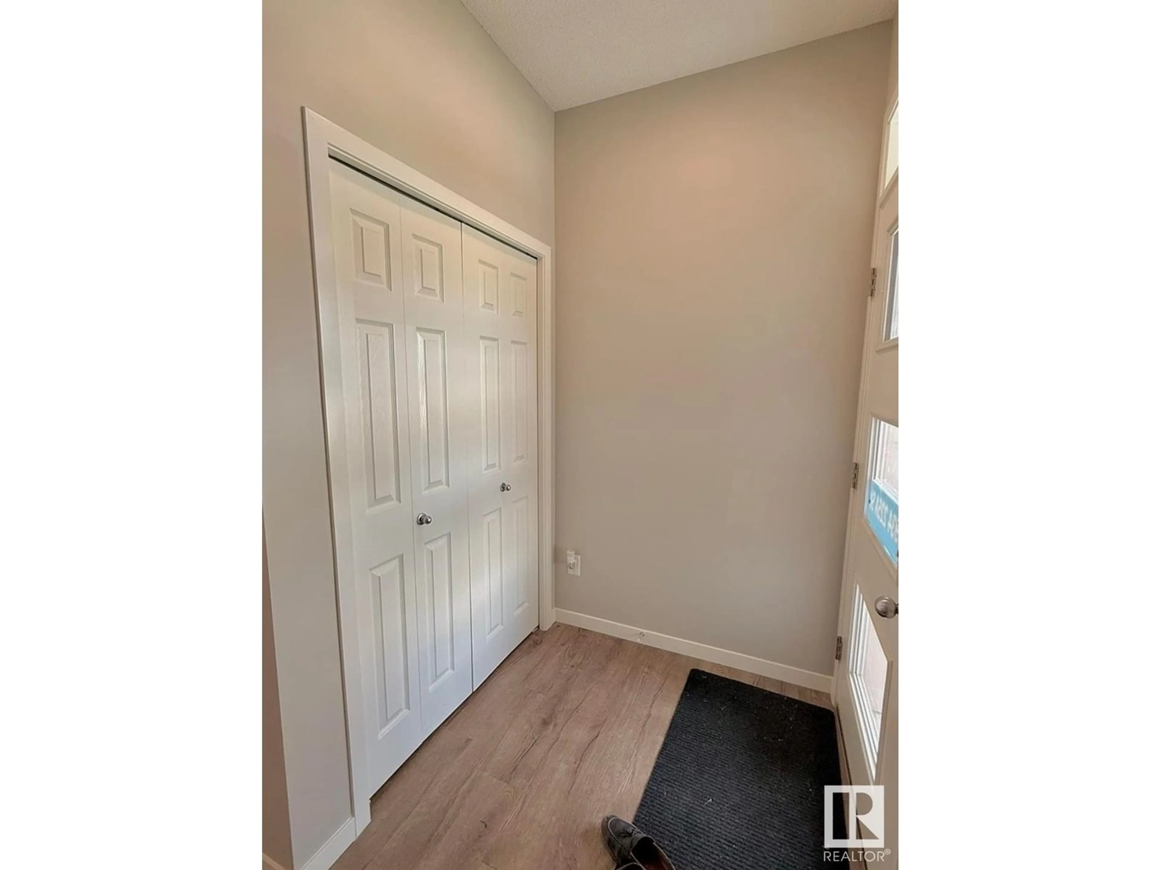 Indoor entryway for NW - 9934 225A ST, Edmonton Alberta T5T7R7