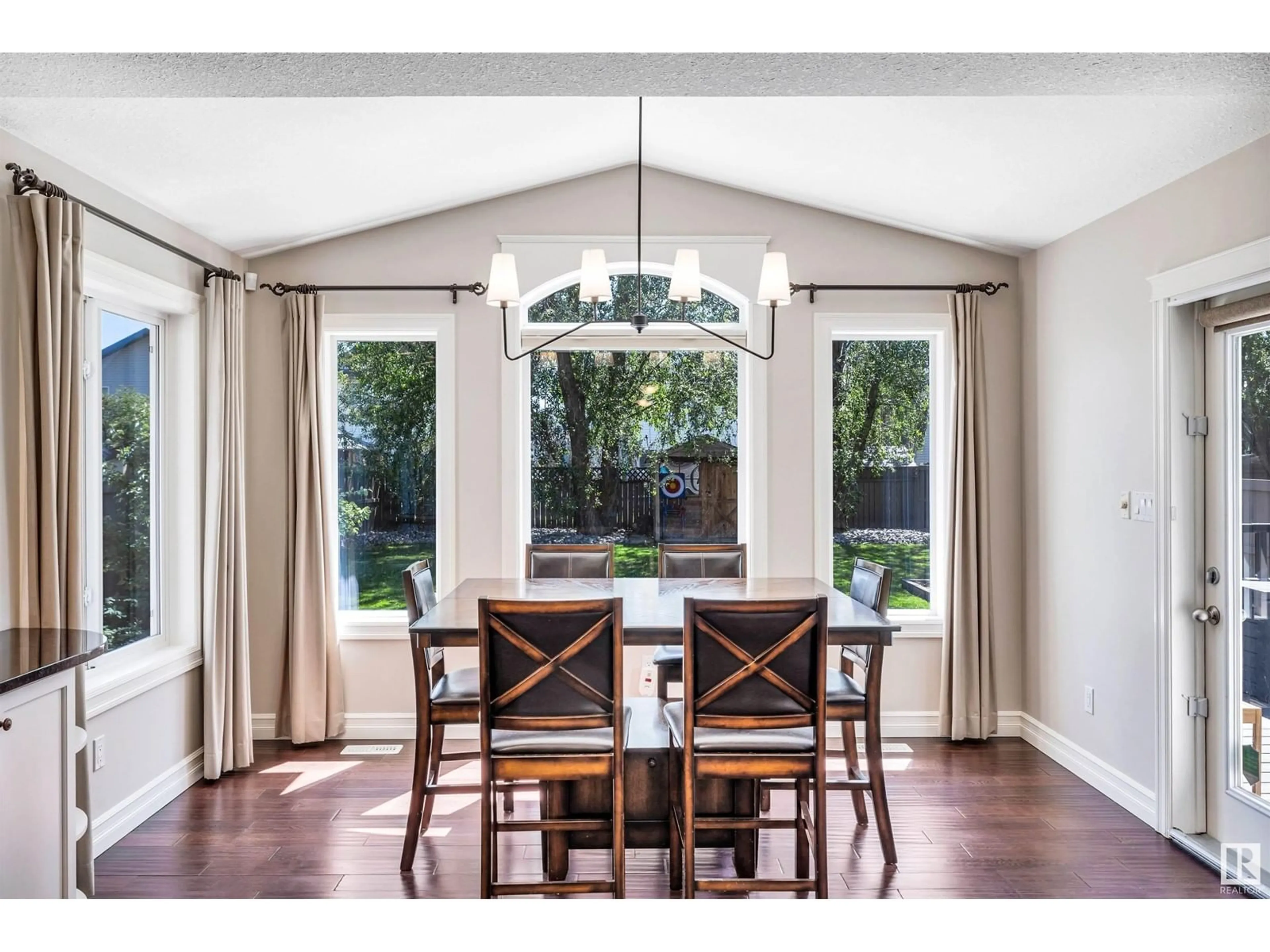 Dining room, unknown for 8 NORRIS CR, St. Albert Alberta T8N7M1