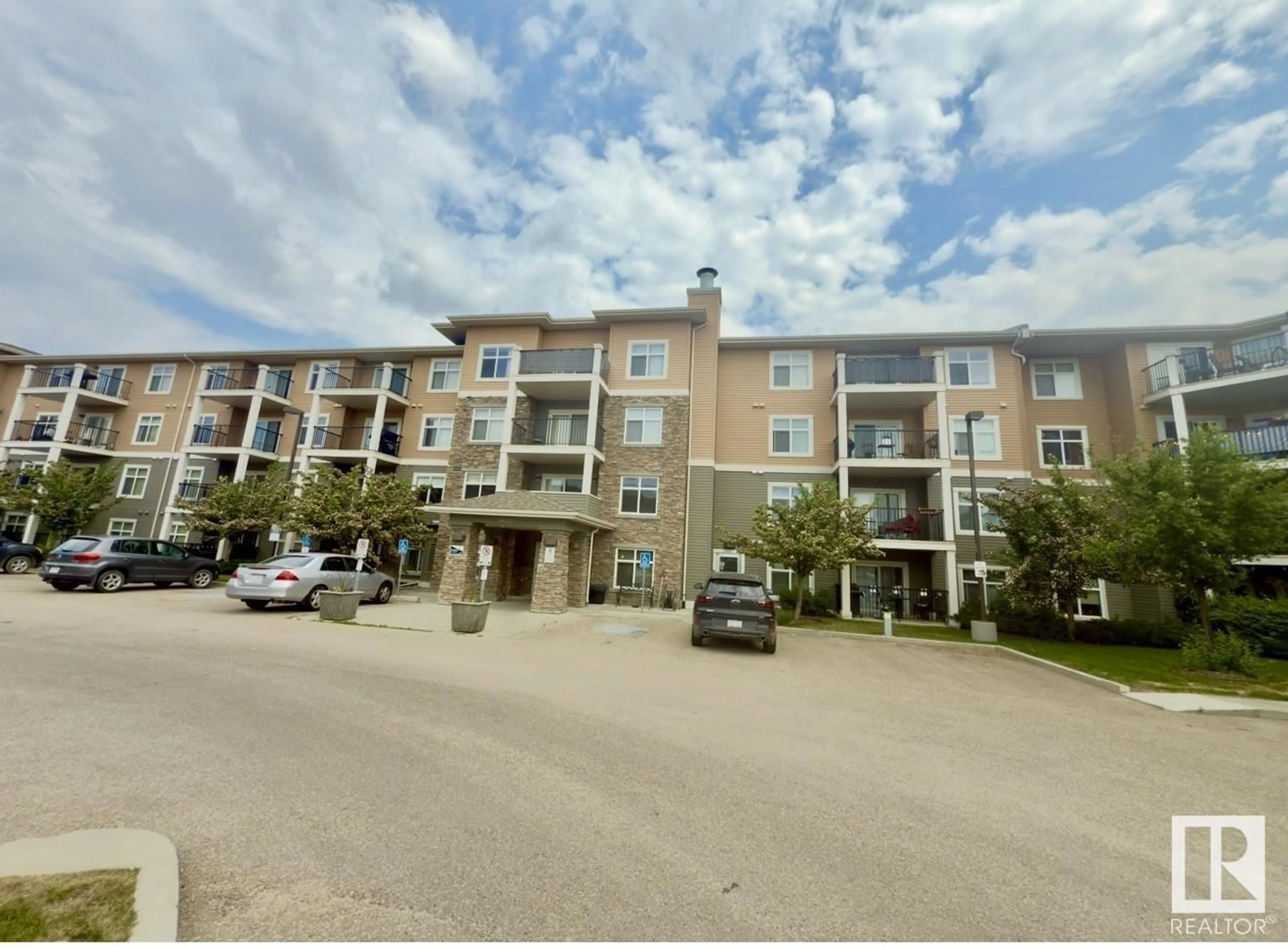 A pic from outside/outdoor area/front of a property/back of a property/a pic from drone, unknown for 6070 - 313 SCHONSEE WY, Edmonton Alberta T5G0G8