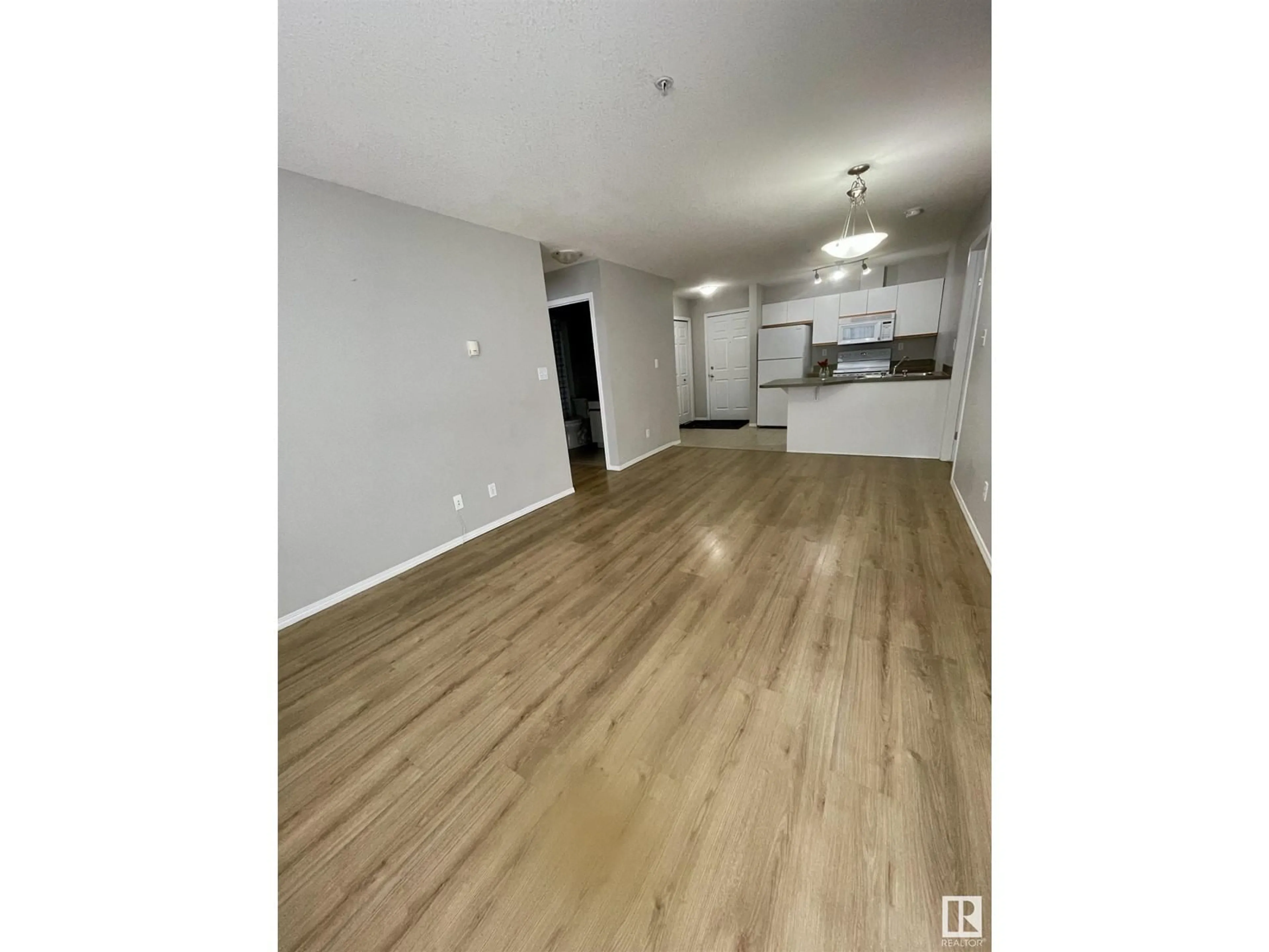 A pic of a room for #313 - 4310 33 ST, Stony Plain Alberta T7Z0A8