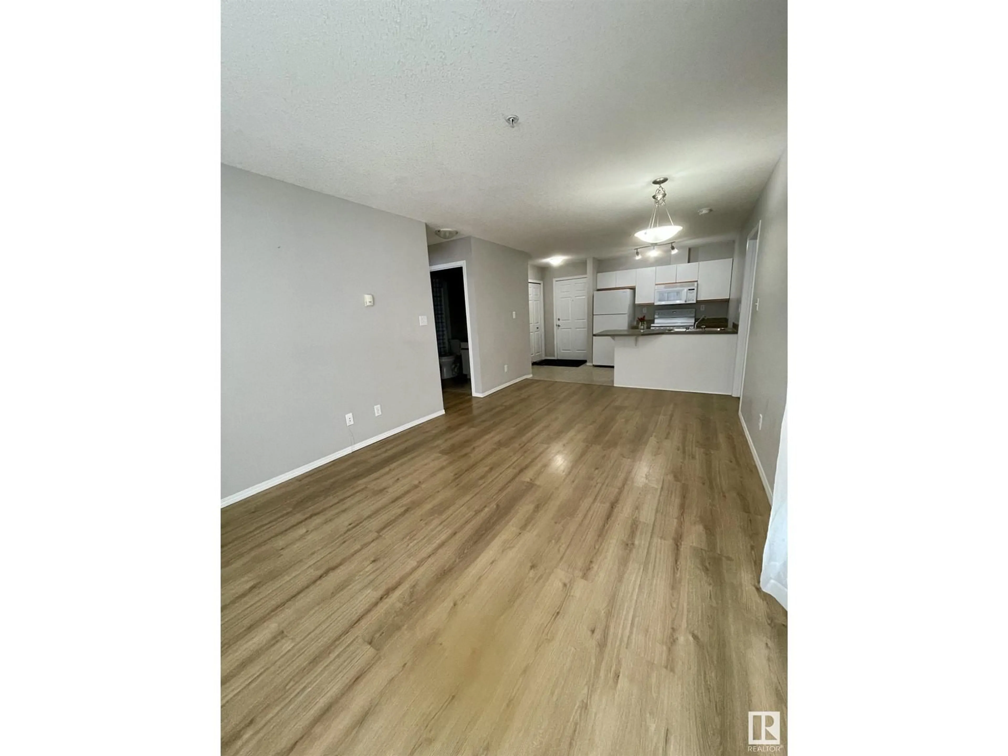 A pic of a room for #313 - 4310 33 ST, Stony Plain Alberta T7Z0A8