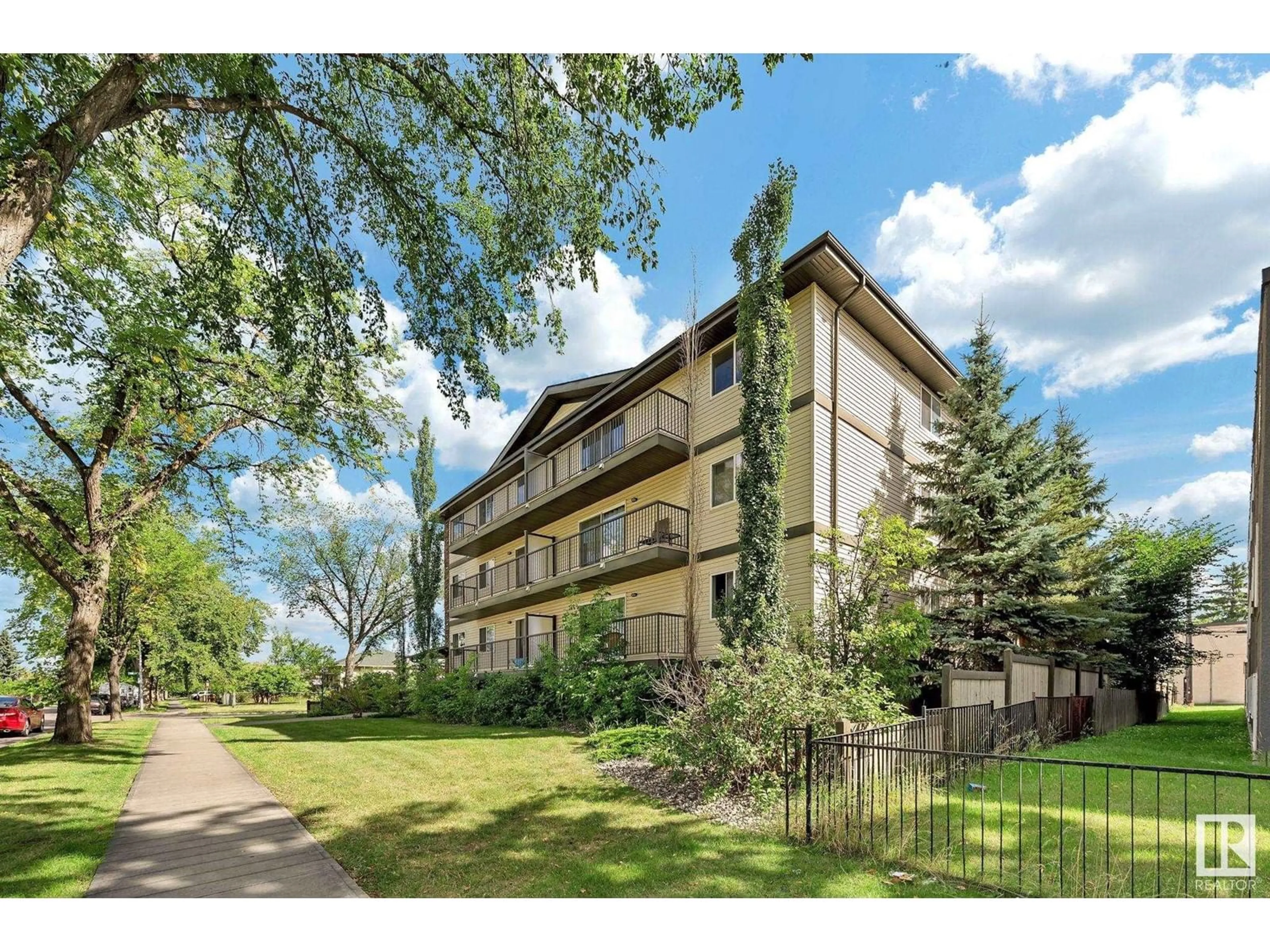 A pic from outside/outdoor area/front of a property/back of a property/a pic from drone, street for #103 - 11935 106 ST, Edmonton Alberta T5G2R4